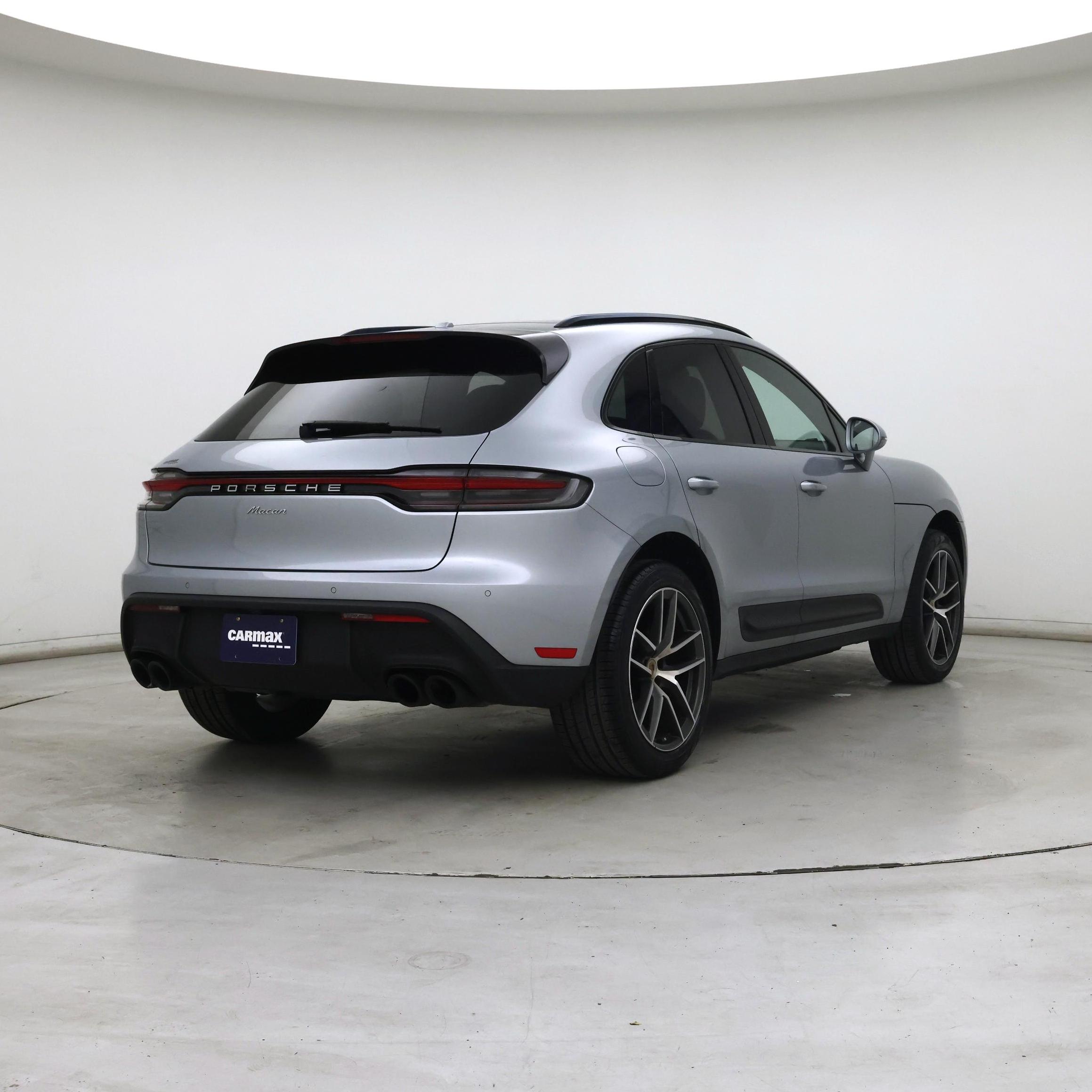 Thumbnail: 2023 Porsche Macan - 8