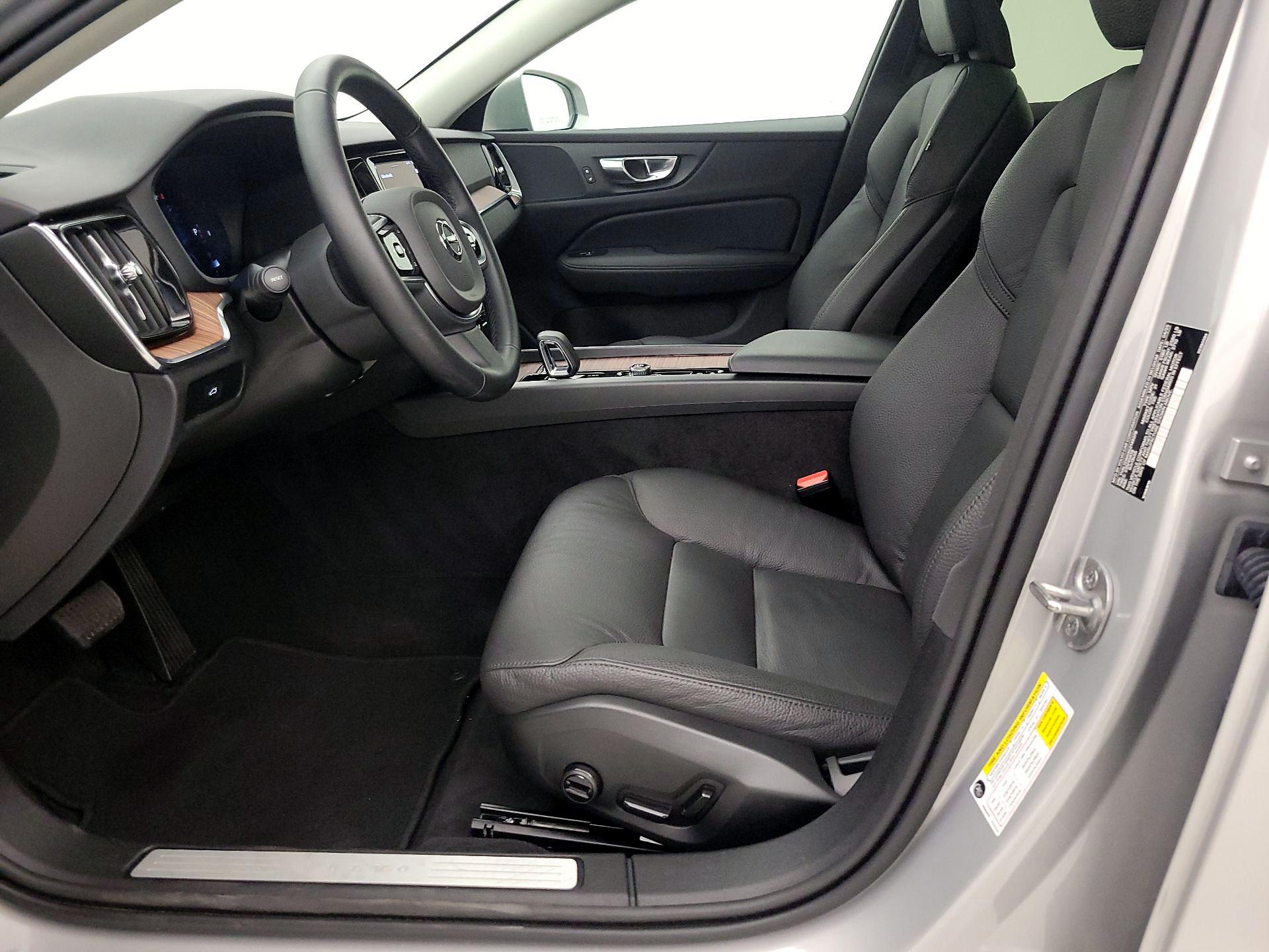 Thumbnail: 2025 Volvo S60 - 11