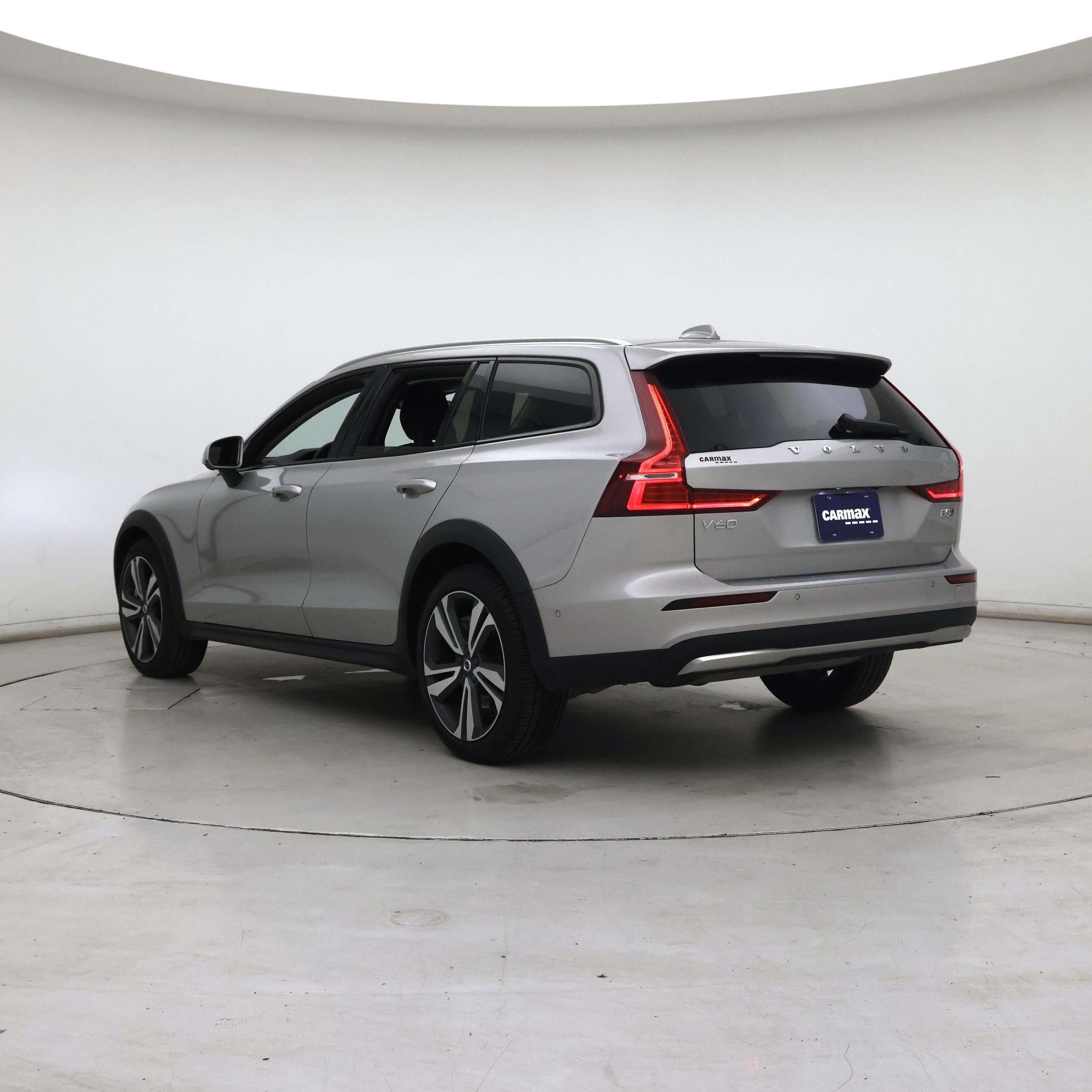 Thumbnail: 2025 Volvo S60 - 2