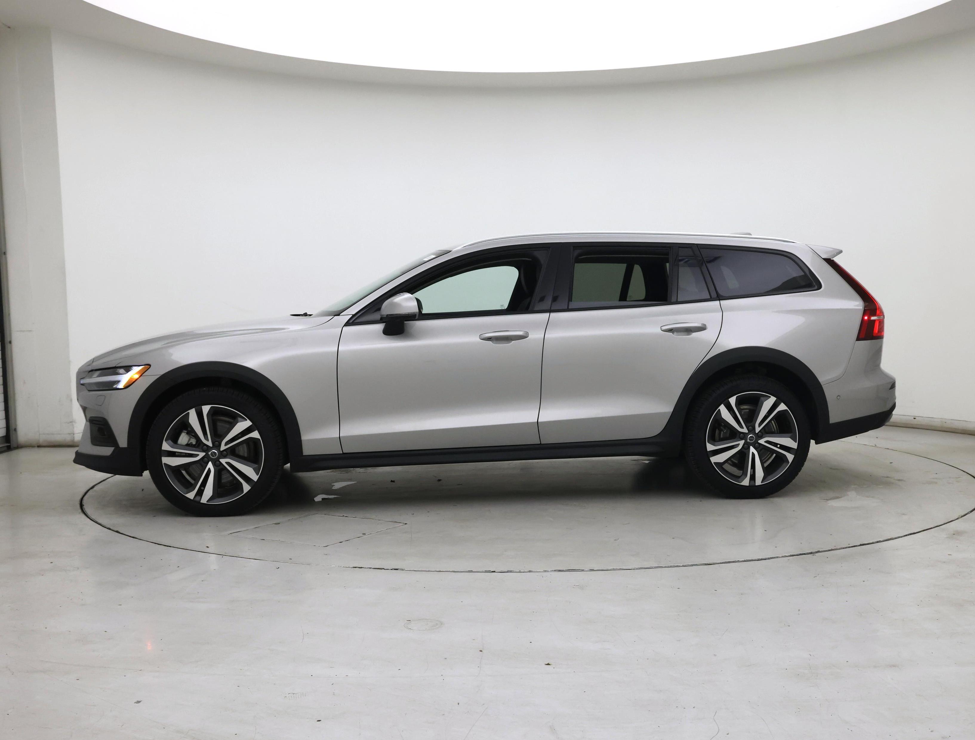 Thumbnail: 2025 Volvo S60 - 3