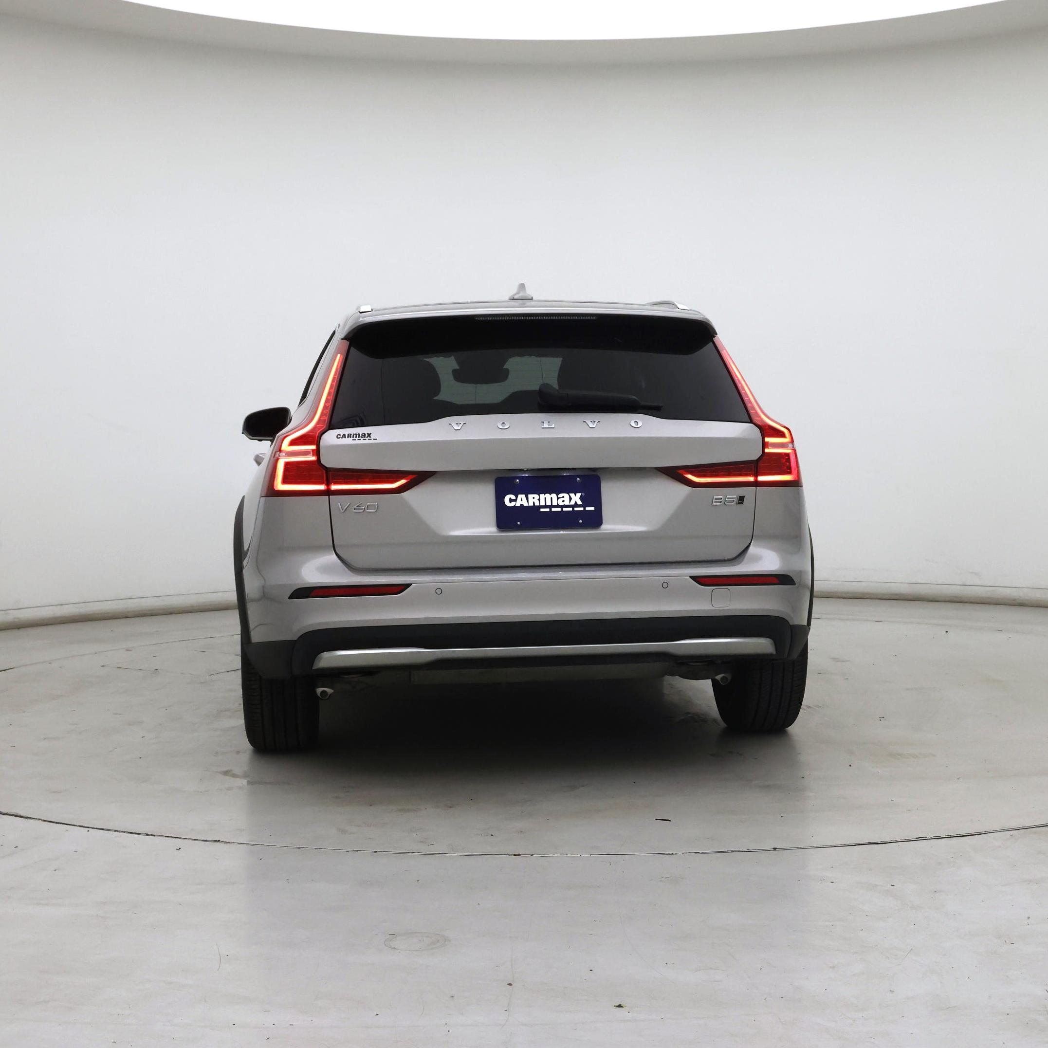 Thumbnail: 2025 Volvo S60 - 6