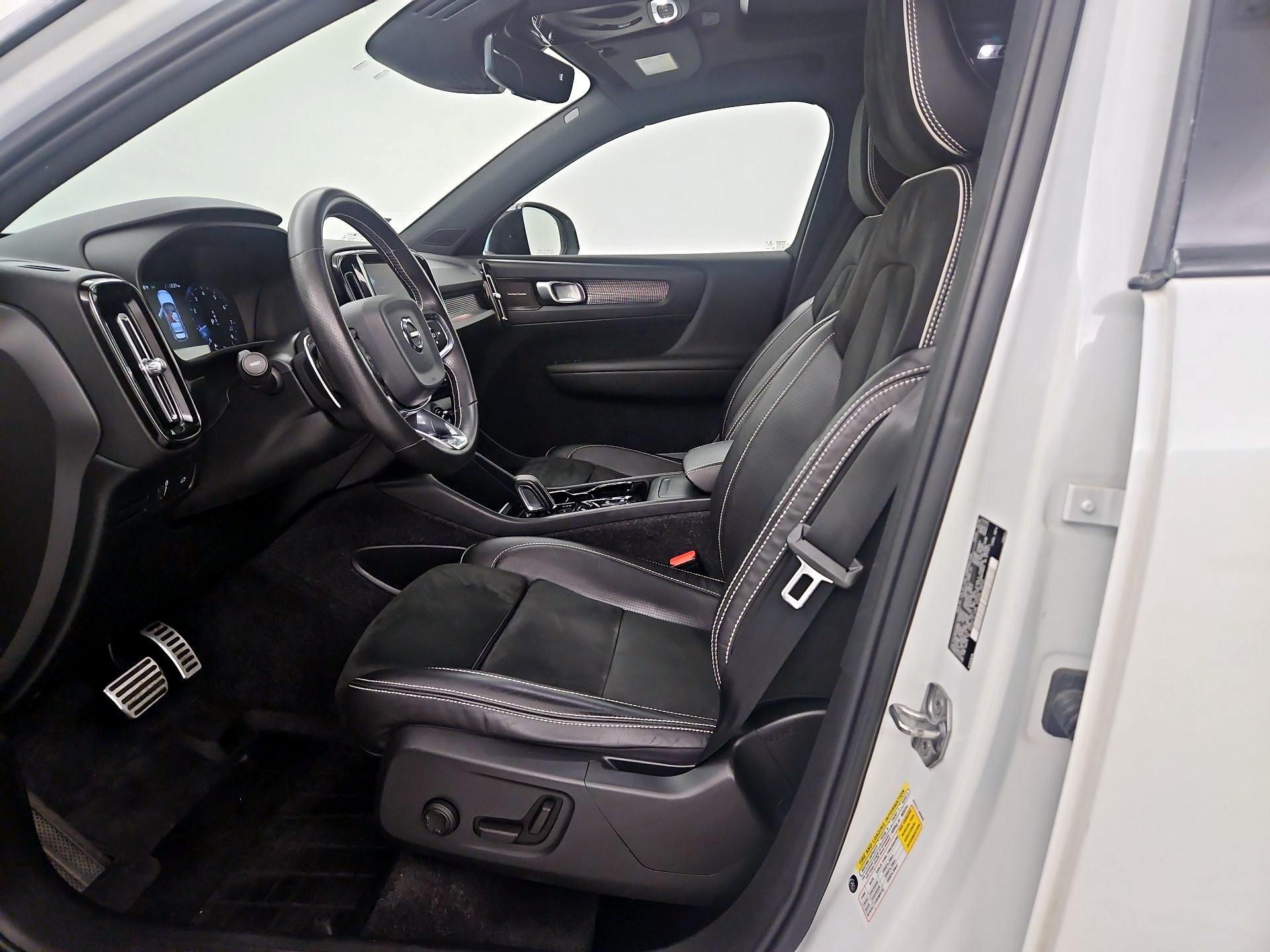 Thumbnail: 2020 Volvo XC40 - 11