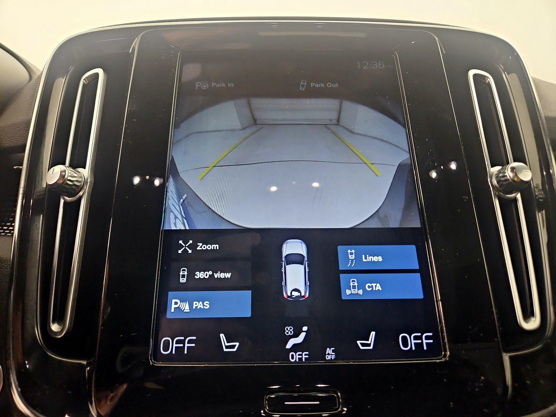 Thumbnail: 2020 Volvo XC40 - 15