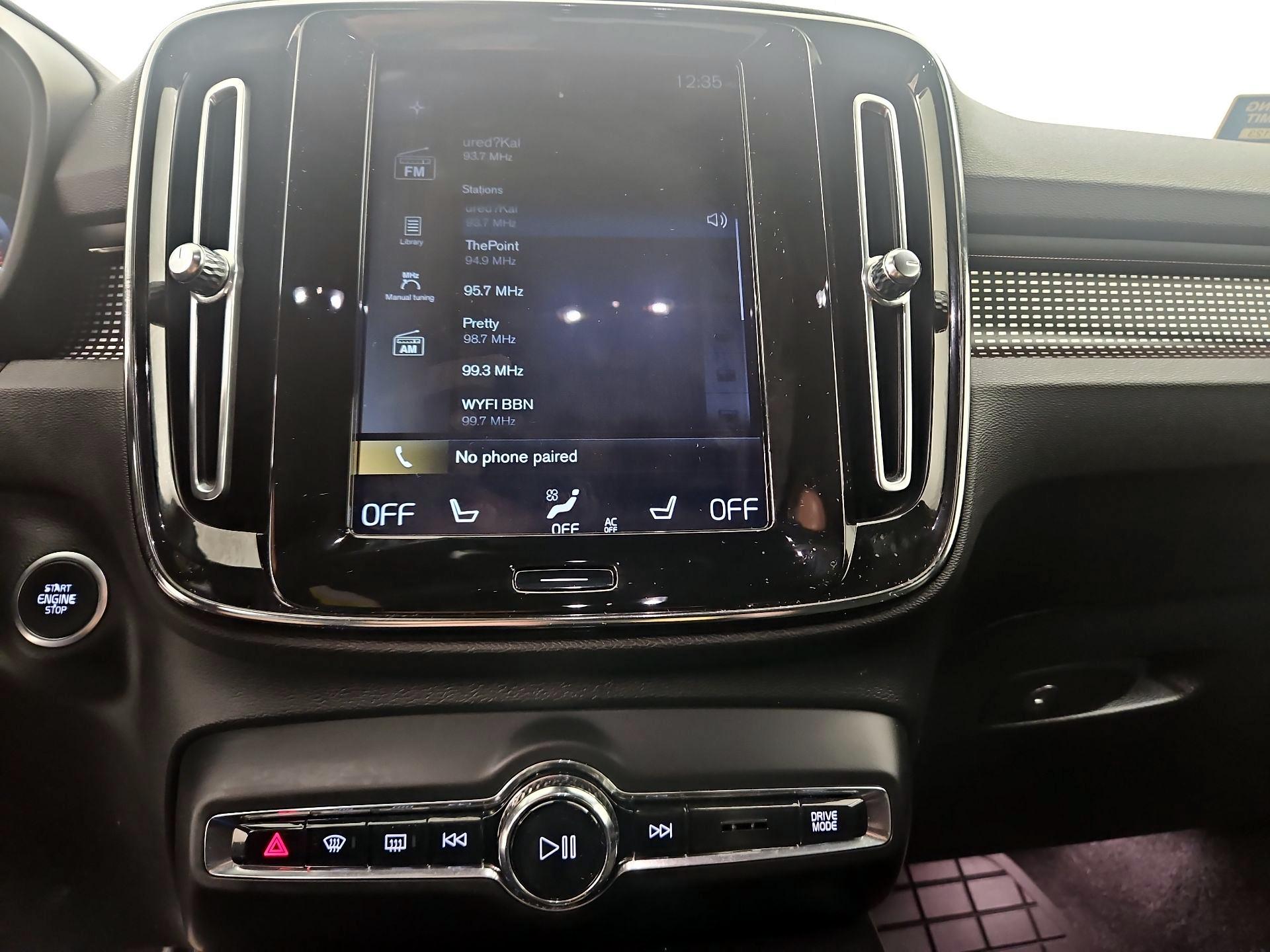 Thumbnail: 2020 Volvo XC40 - 16