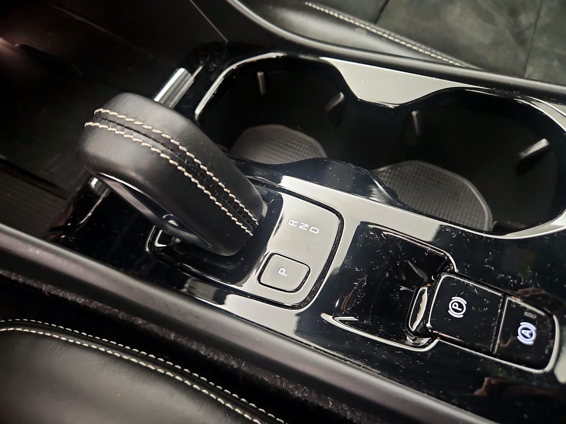 Thumbnail: 2020 Volvo XC40 - 18