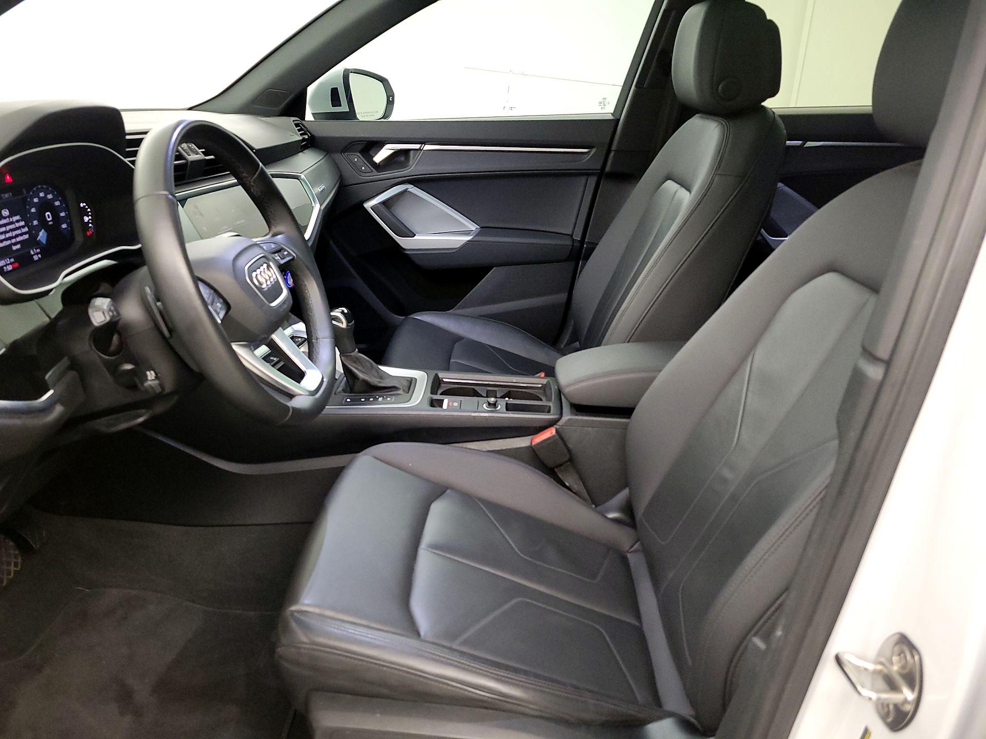 Thumbnail: 2024 Audi Q3 - 11