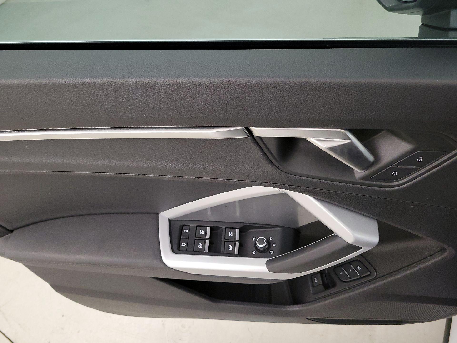 Thumbnail: 2024 Audi Q3 - 12