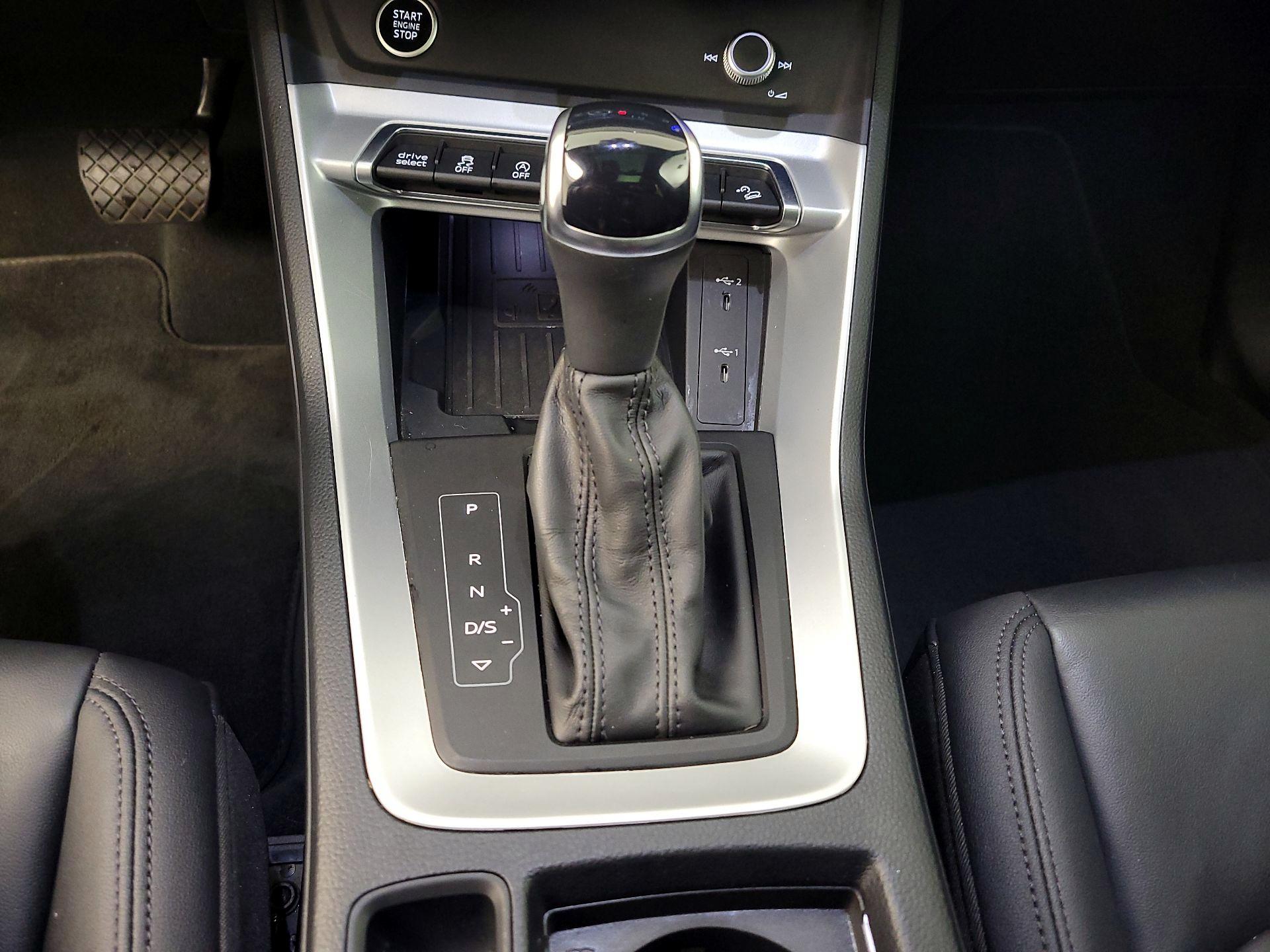 Thumbnail: 2024 Audi Q3 - 17