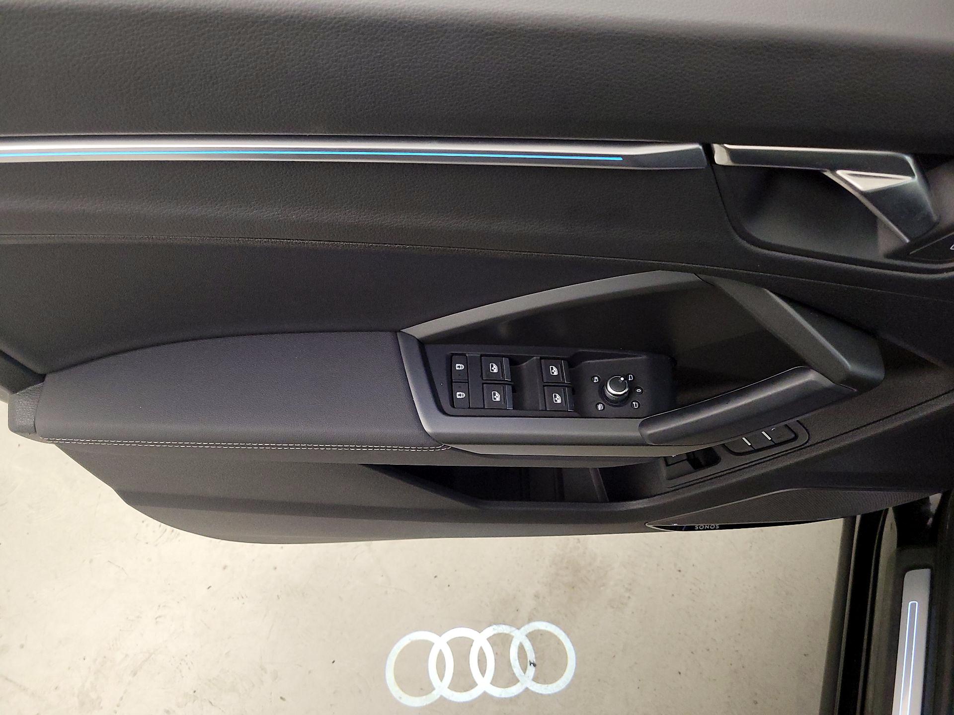 Thumbnail: 2023 Audi Q3 - 12