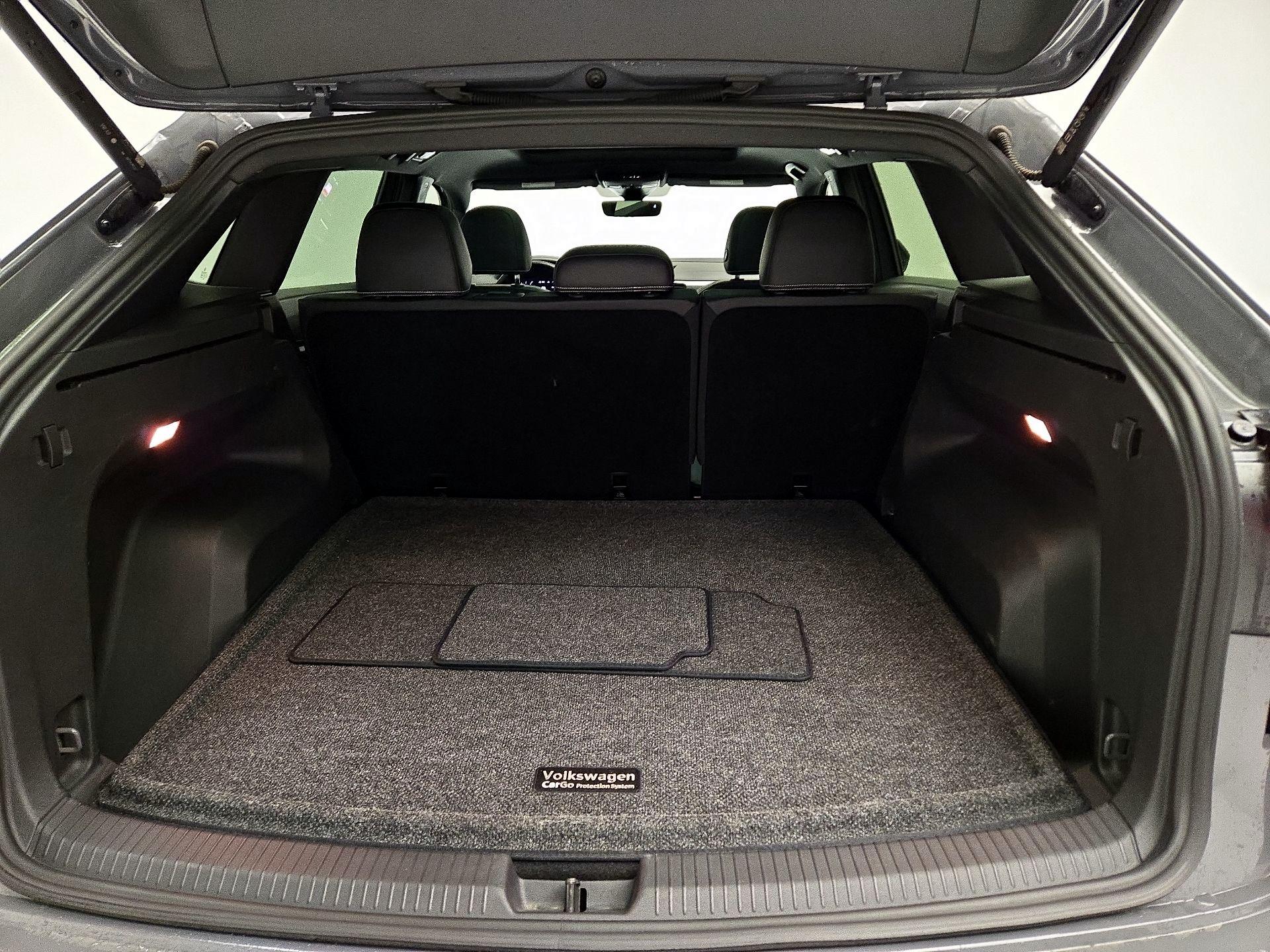 Thumbnail: 2023 Volkswagen Atlas - 20