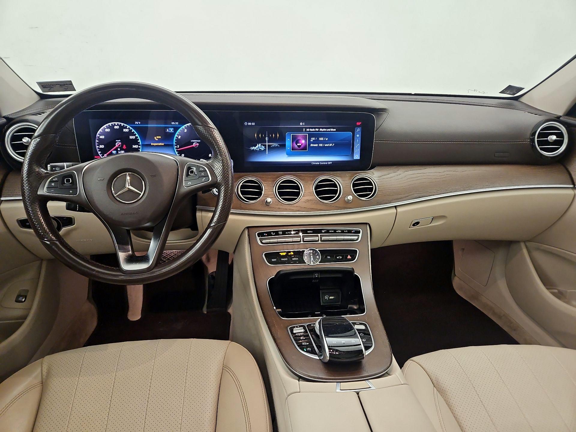 Thumbnail: 2018 Mercedes-Benz E-Class - 9