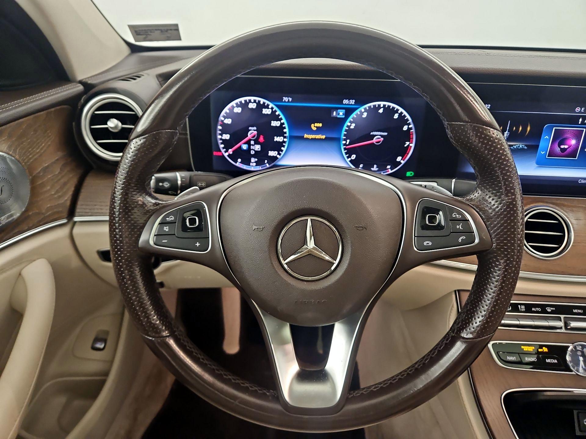 Thumbnail: 2018 Mercedes-Benz E-Class - 10