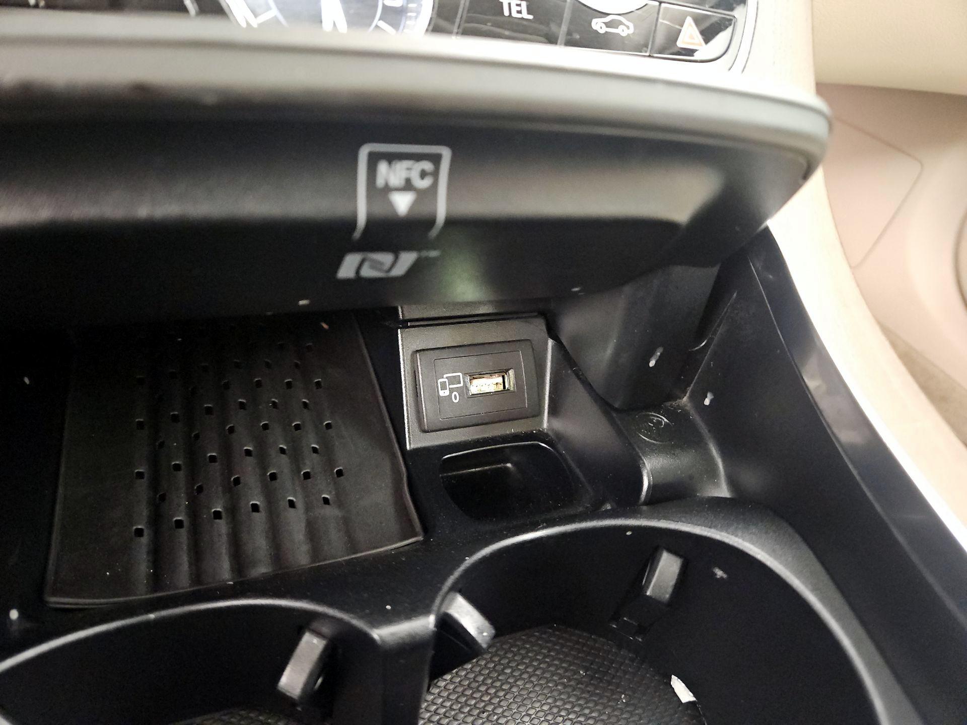 Thumbnail: 2018 Mercedes-Benz E-Class - 19