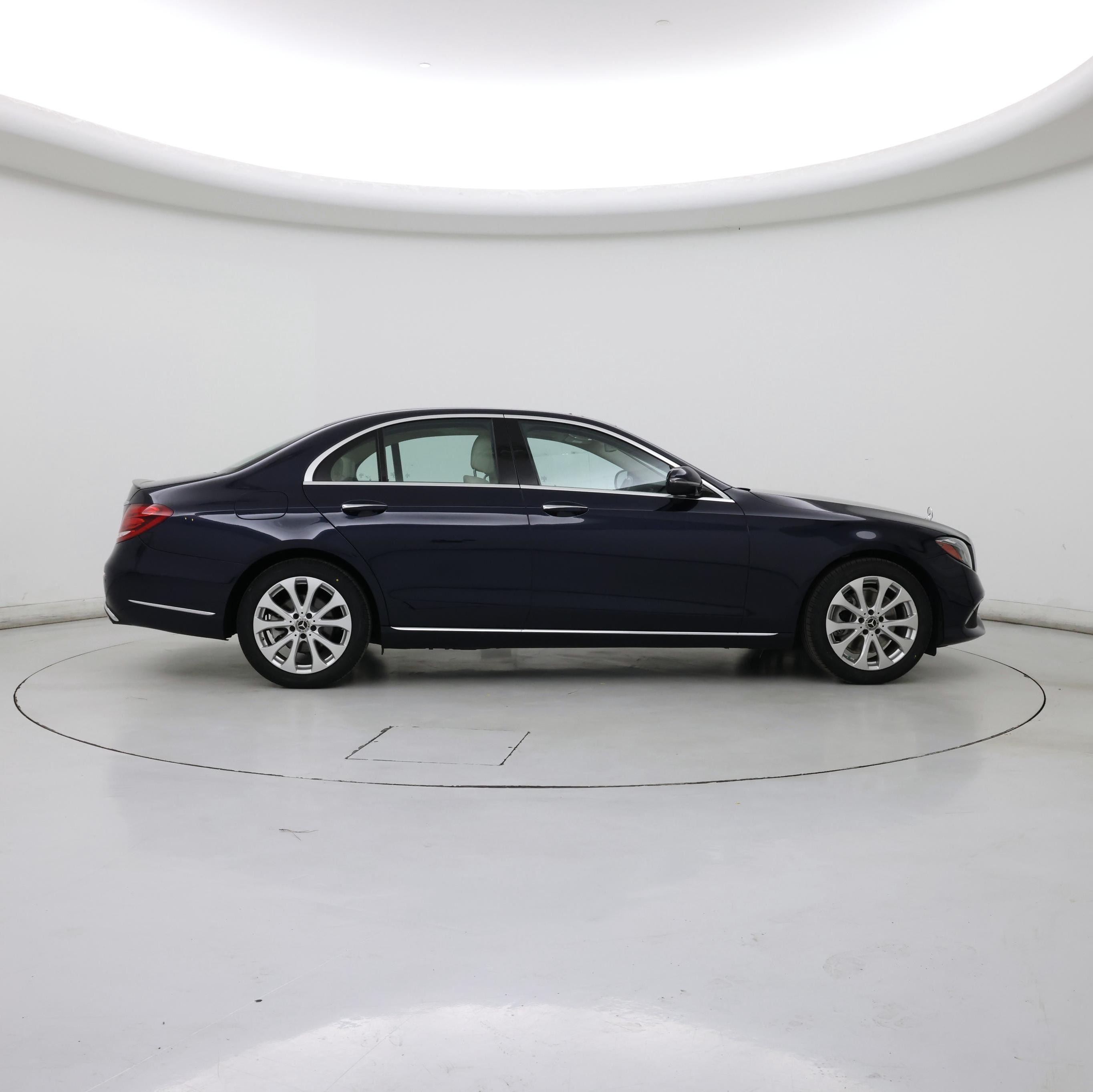 Thumbnail: 2018 Mercedes-Benz E-Class - 7