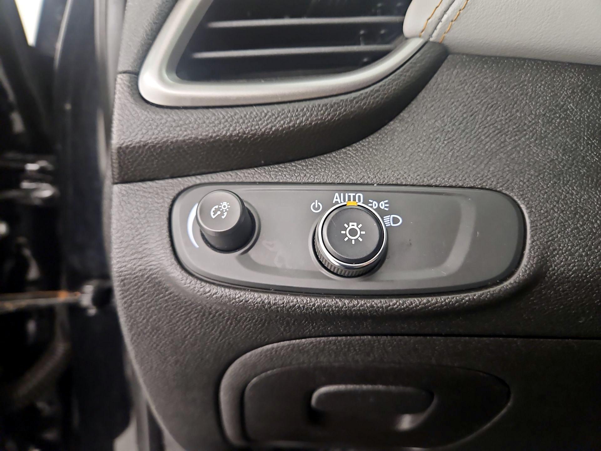 Thumbnail: 2020 Chevrolet Trax - 13