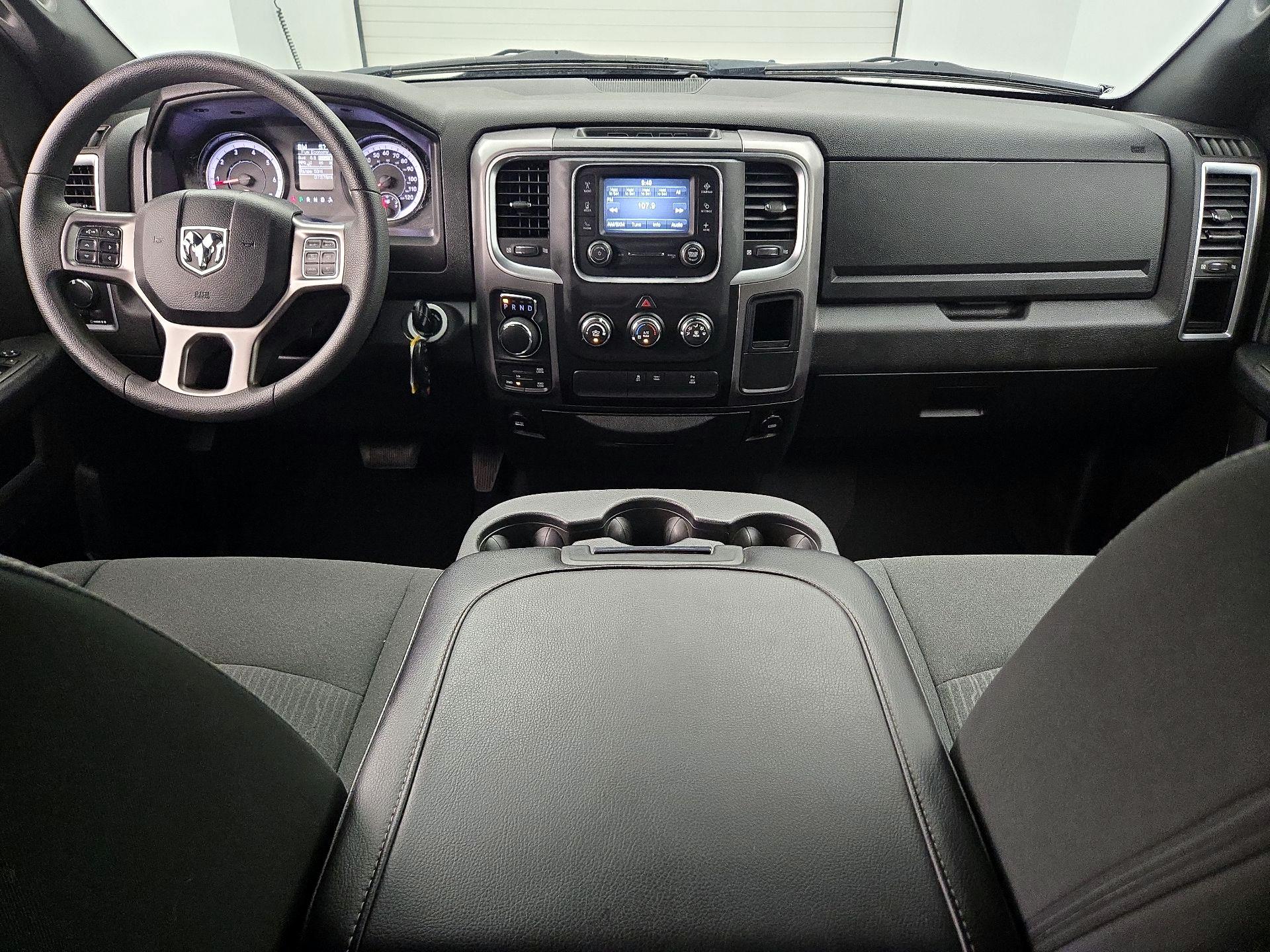 Thumbnail: 2022 RAM 1500 Classic - 9