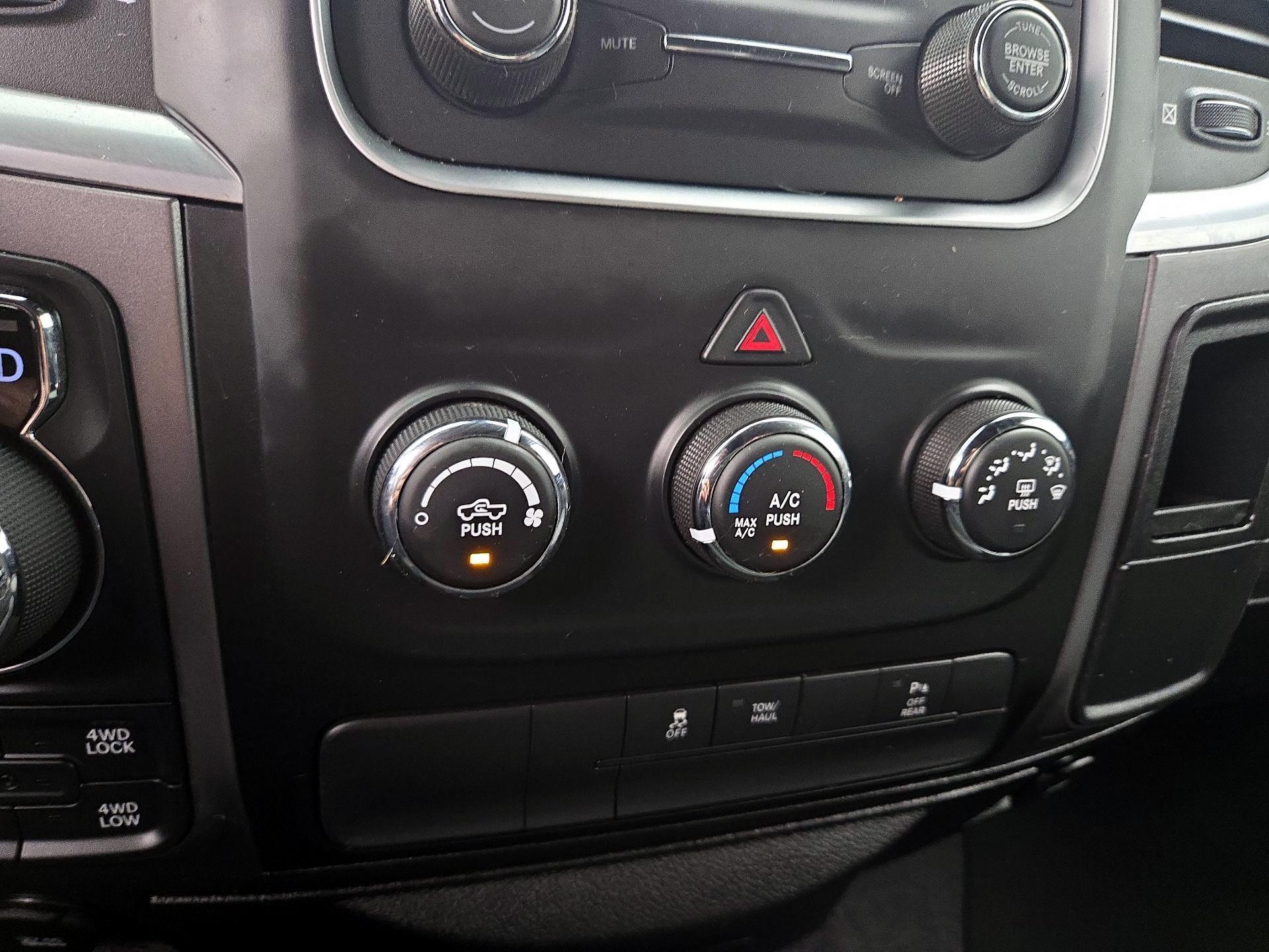 Thumbnail: 2022 RAM 1500 Classic - 16