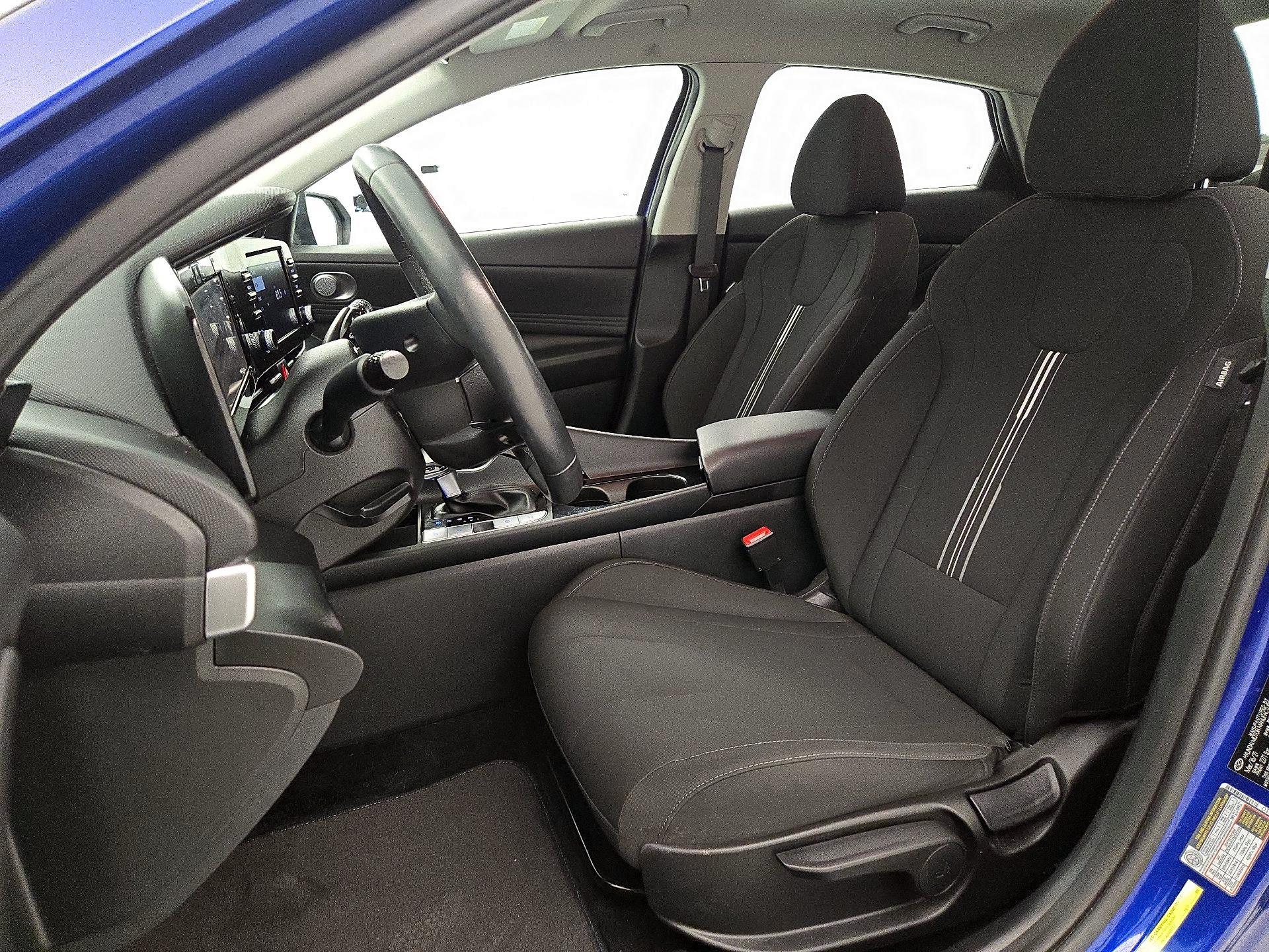 Thumbnail: 2021 Hyundai Elantra - 11