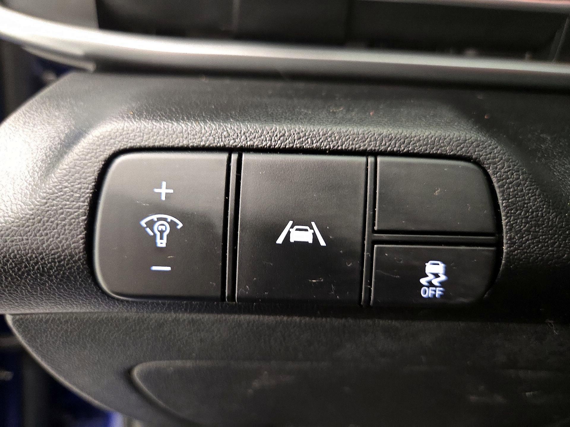 Thumbnail: 2021 Hyundai Elantra - 13