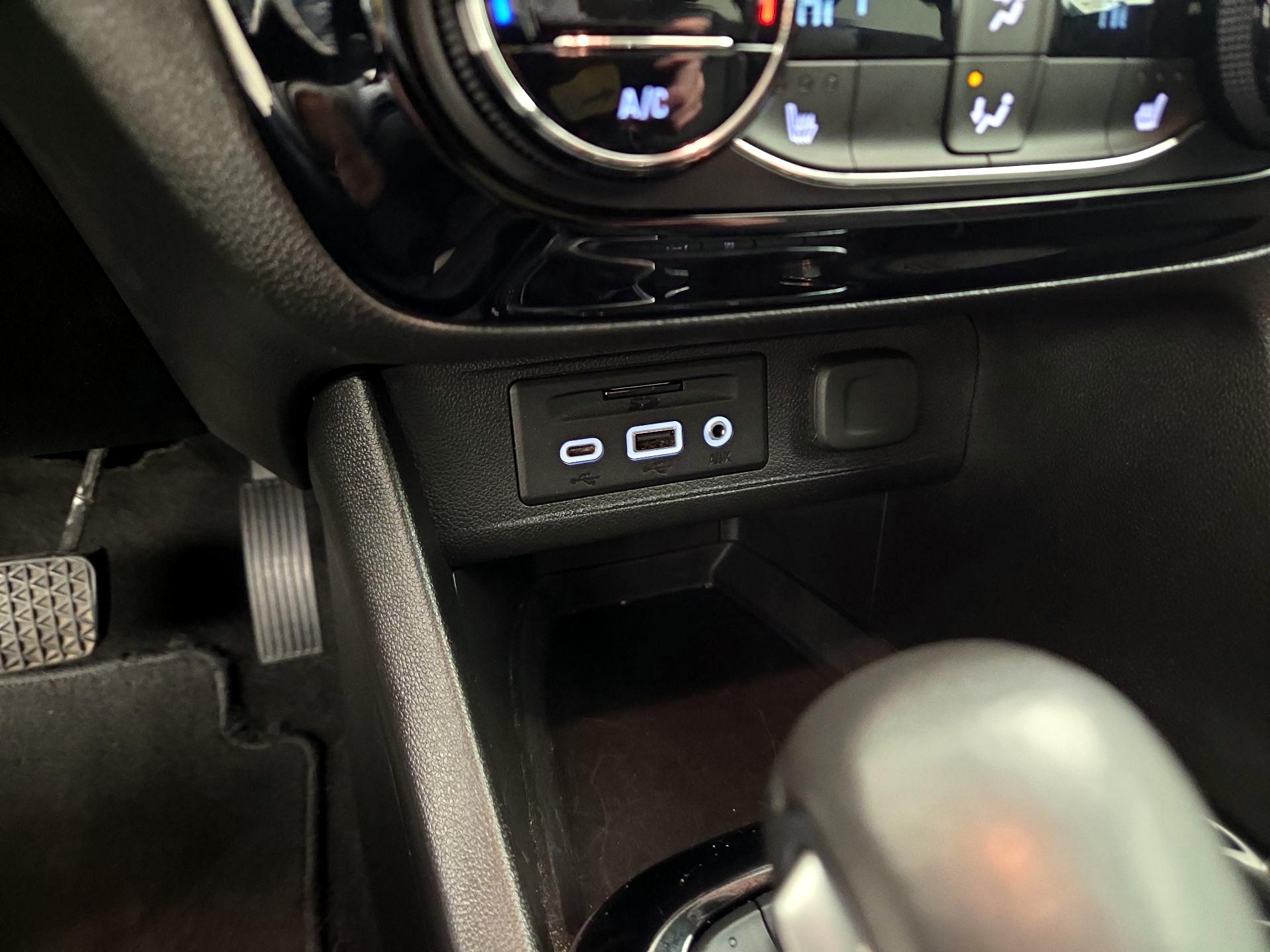 Thumbnail: 2020 Buick Encore GX - 19