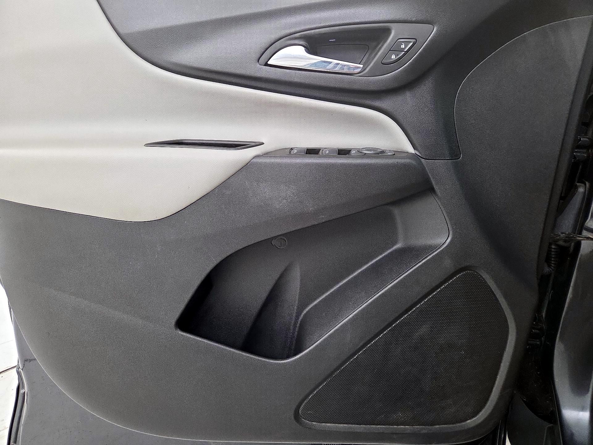 Thumbnail: 2022 Chevrolet Equinox - 12