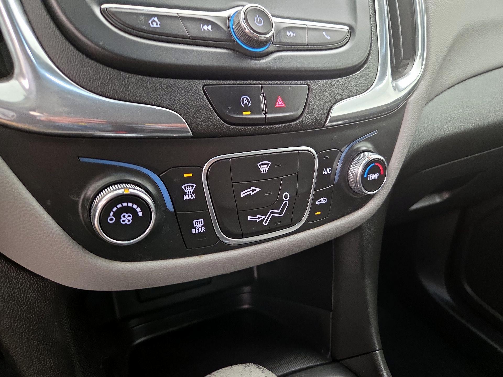 Thumbnail: 2022 Chevrolet Equinox - 16