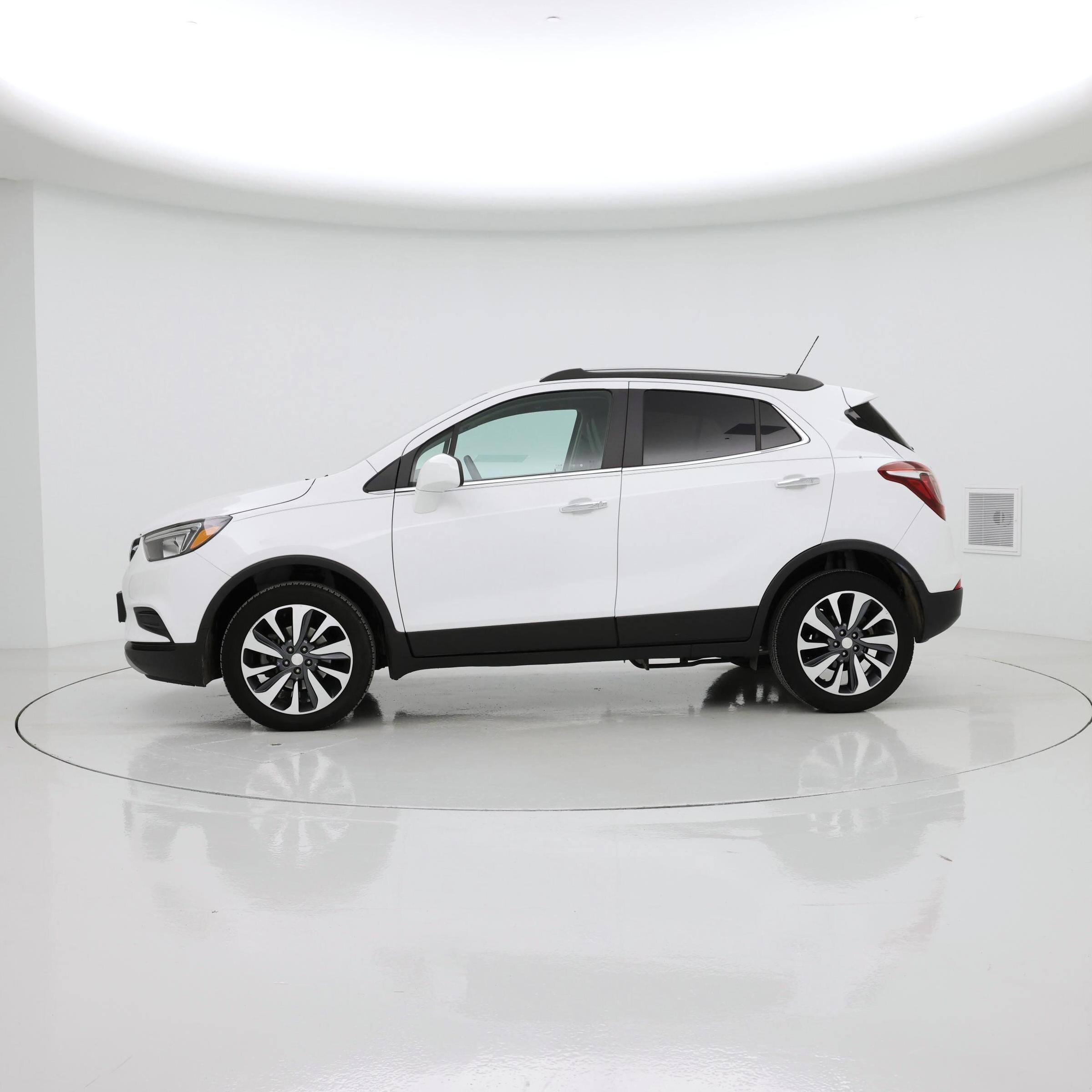 Thumbnail: 2022 Buick Encore - 3