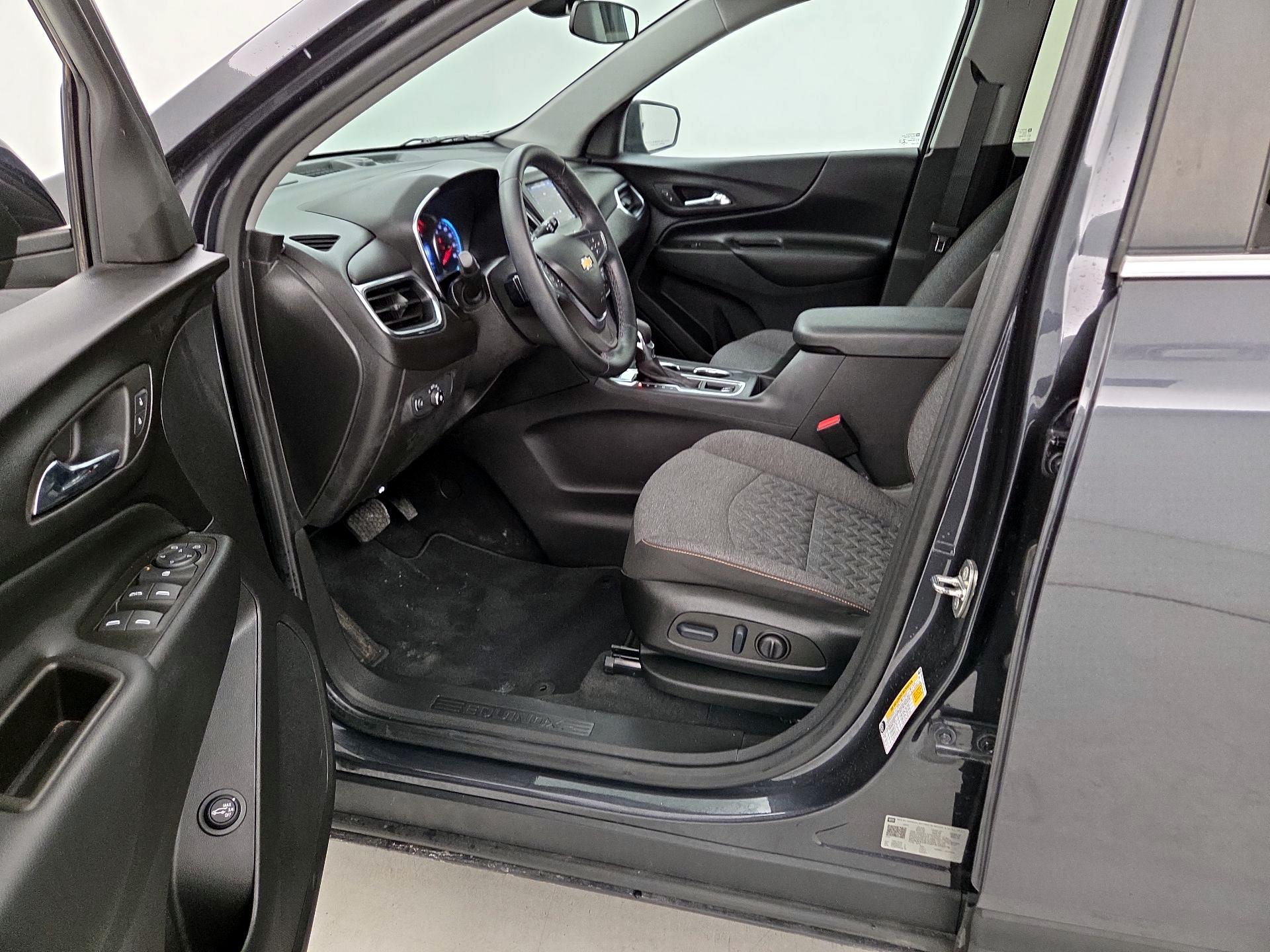 Thumbnail: 2023 Chevrolet Equinox - 9