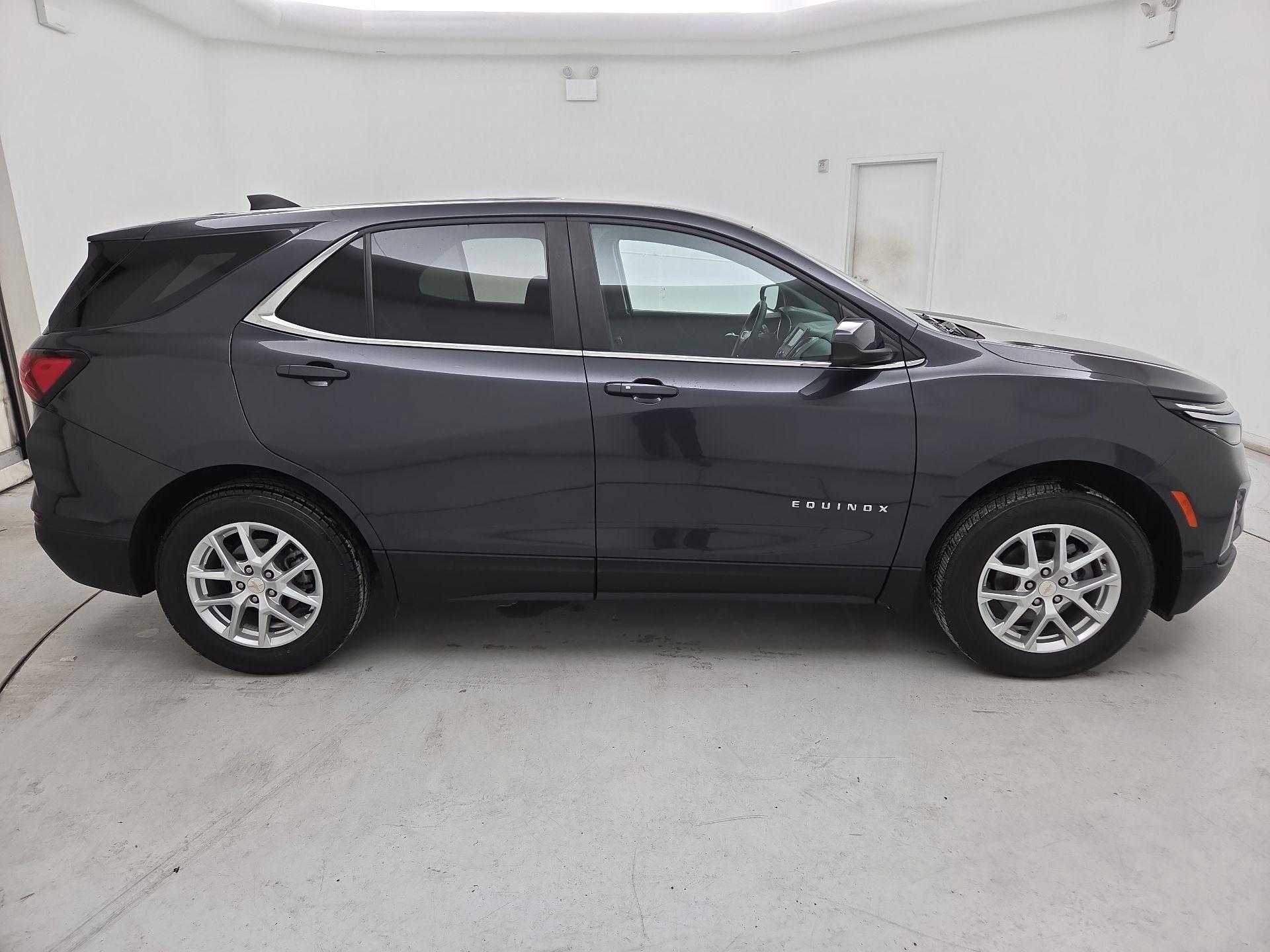 Thumbnail: 2023 Chevrolet Equinox - 4