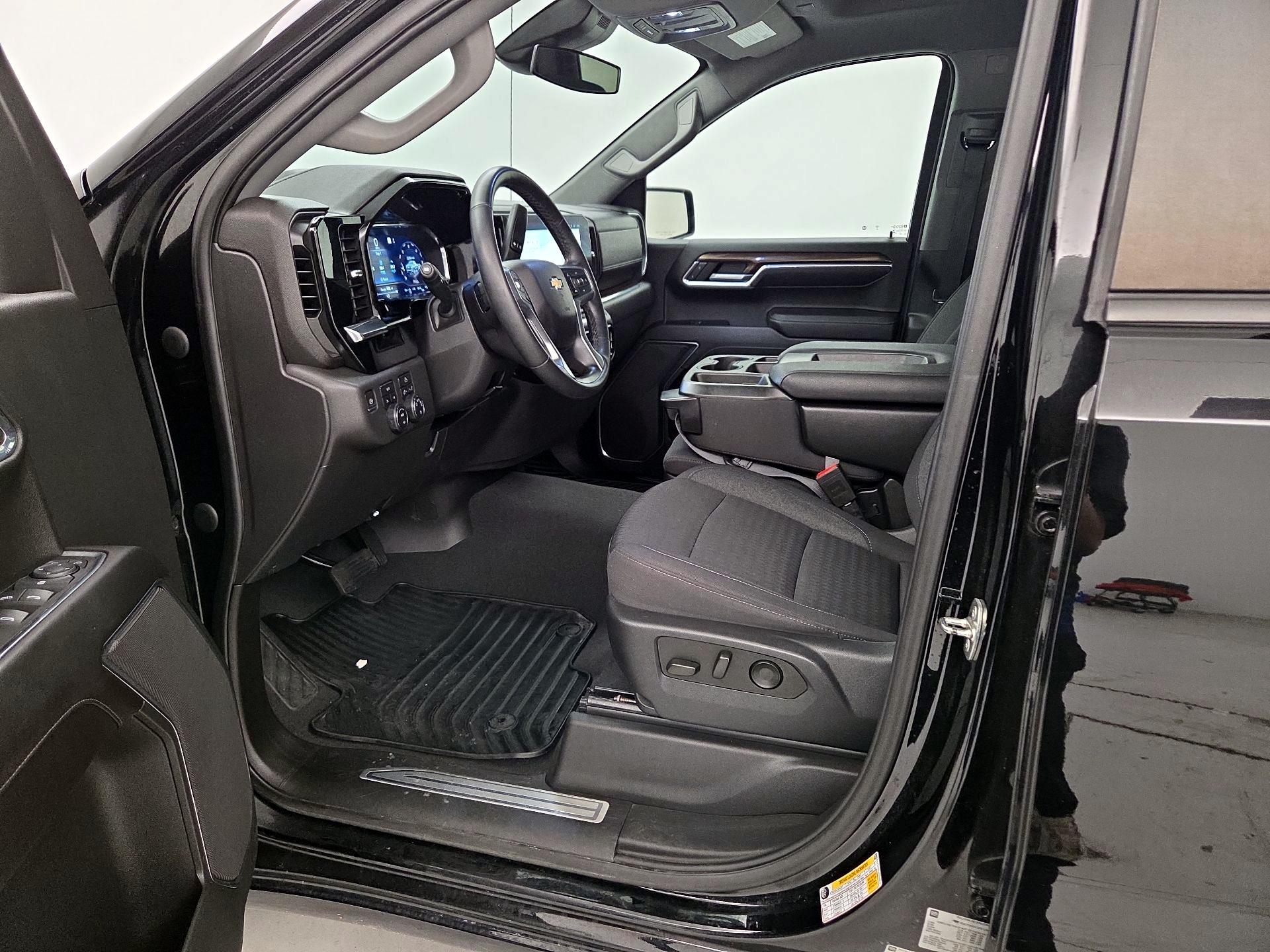 Thumbnail: 2023 Chevrolet Silverado 1500 - 9