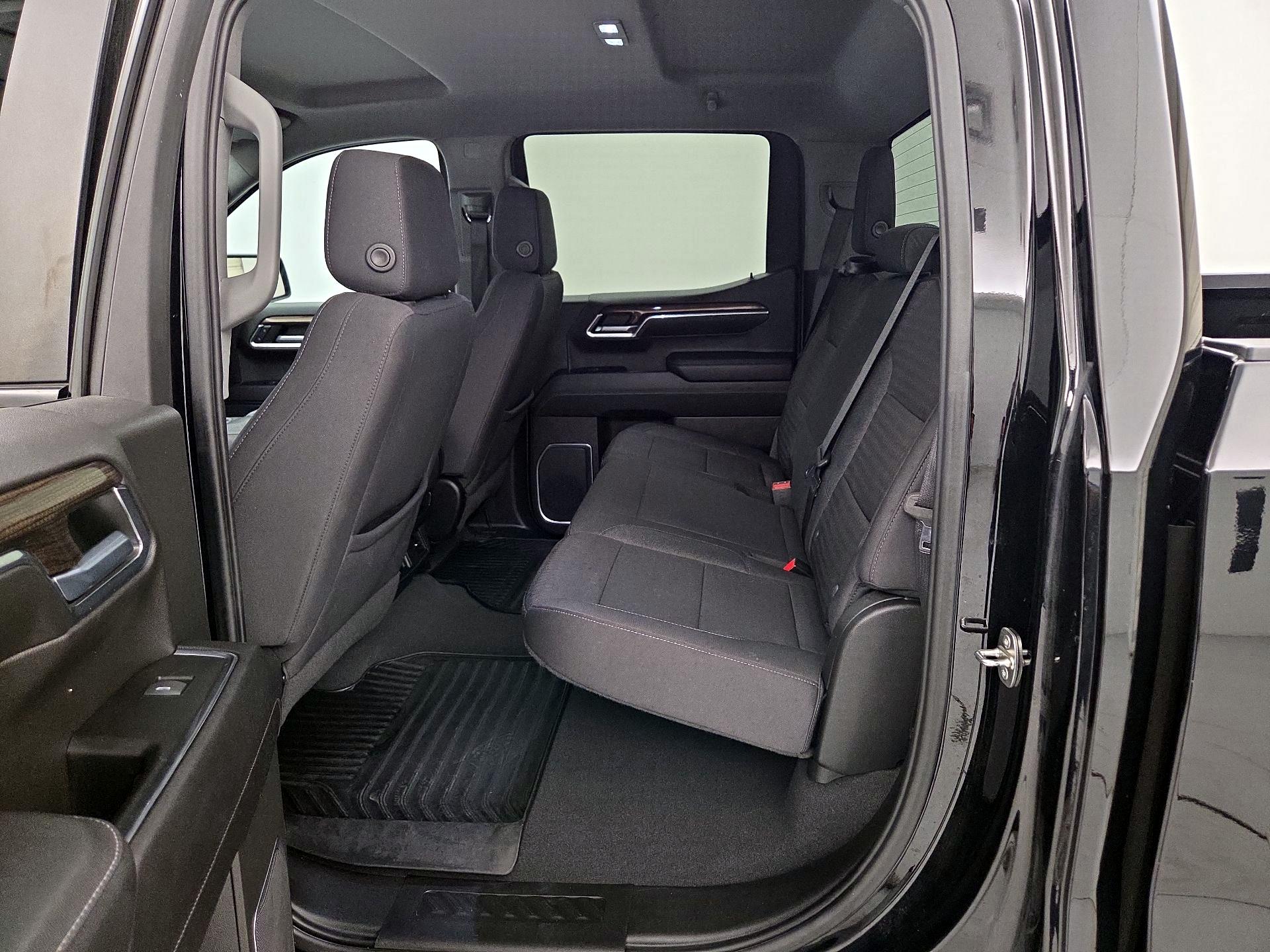 Thumbnail: 2023 Chevrolet Silverado 1500 - 18