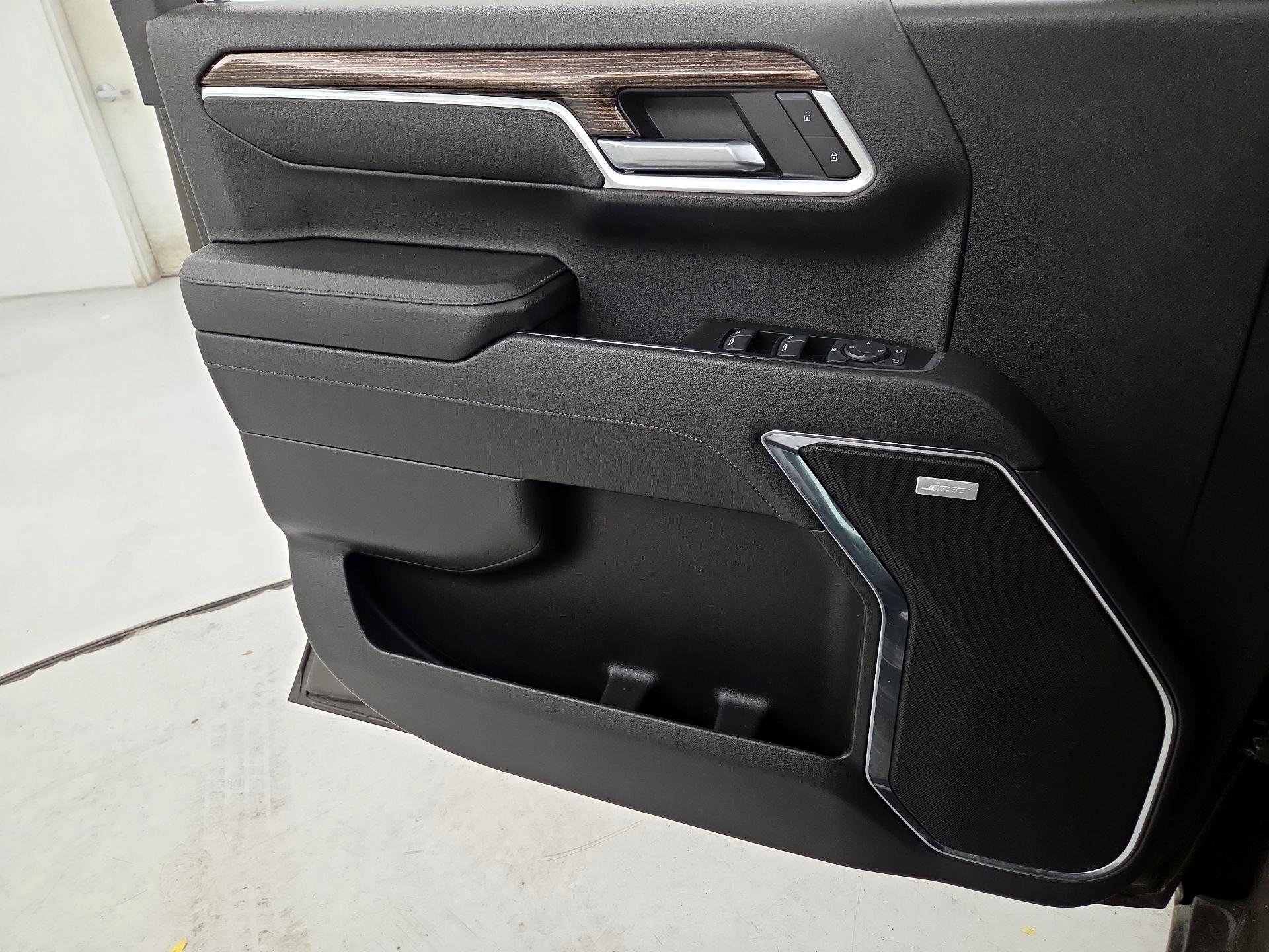 Thumbnail: 2023 GMC Sierra 1500 - 12