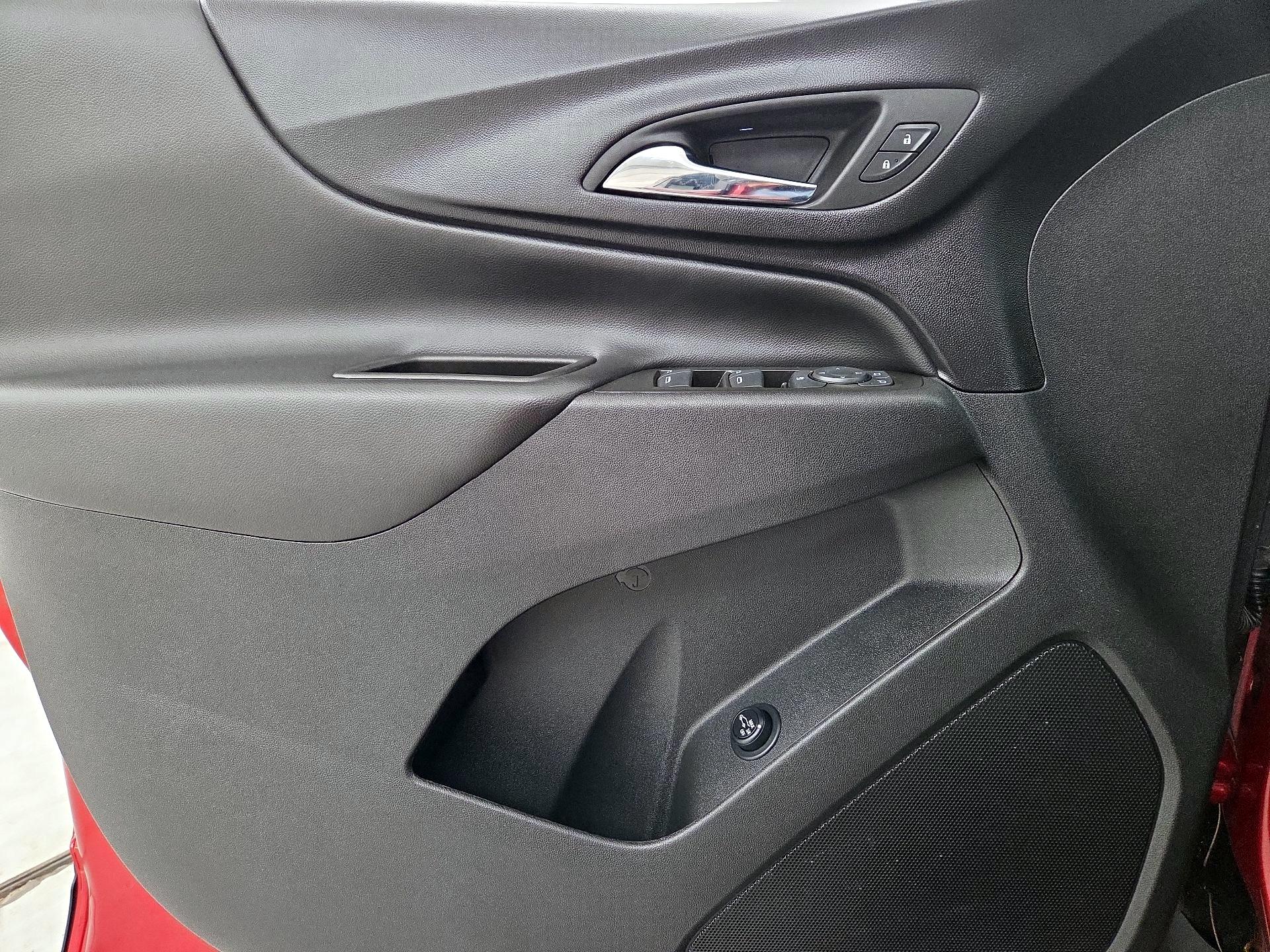 Thumbnail: 2022 Chevrolet Equinox - 12