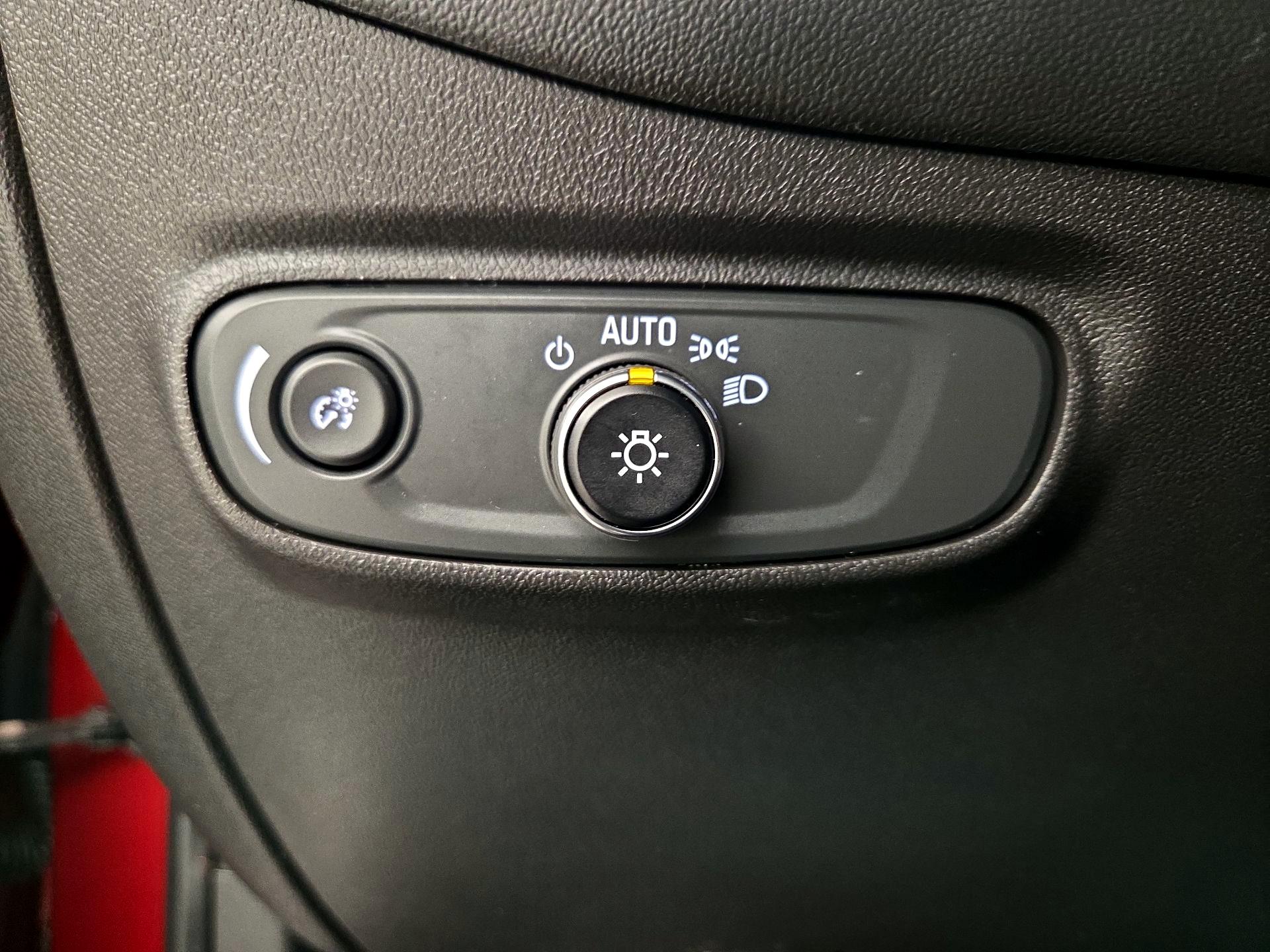 Thumbnail: 2022 Chevrolet Equinox - 13