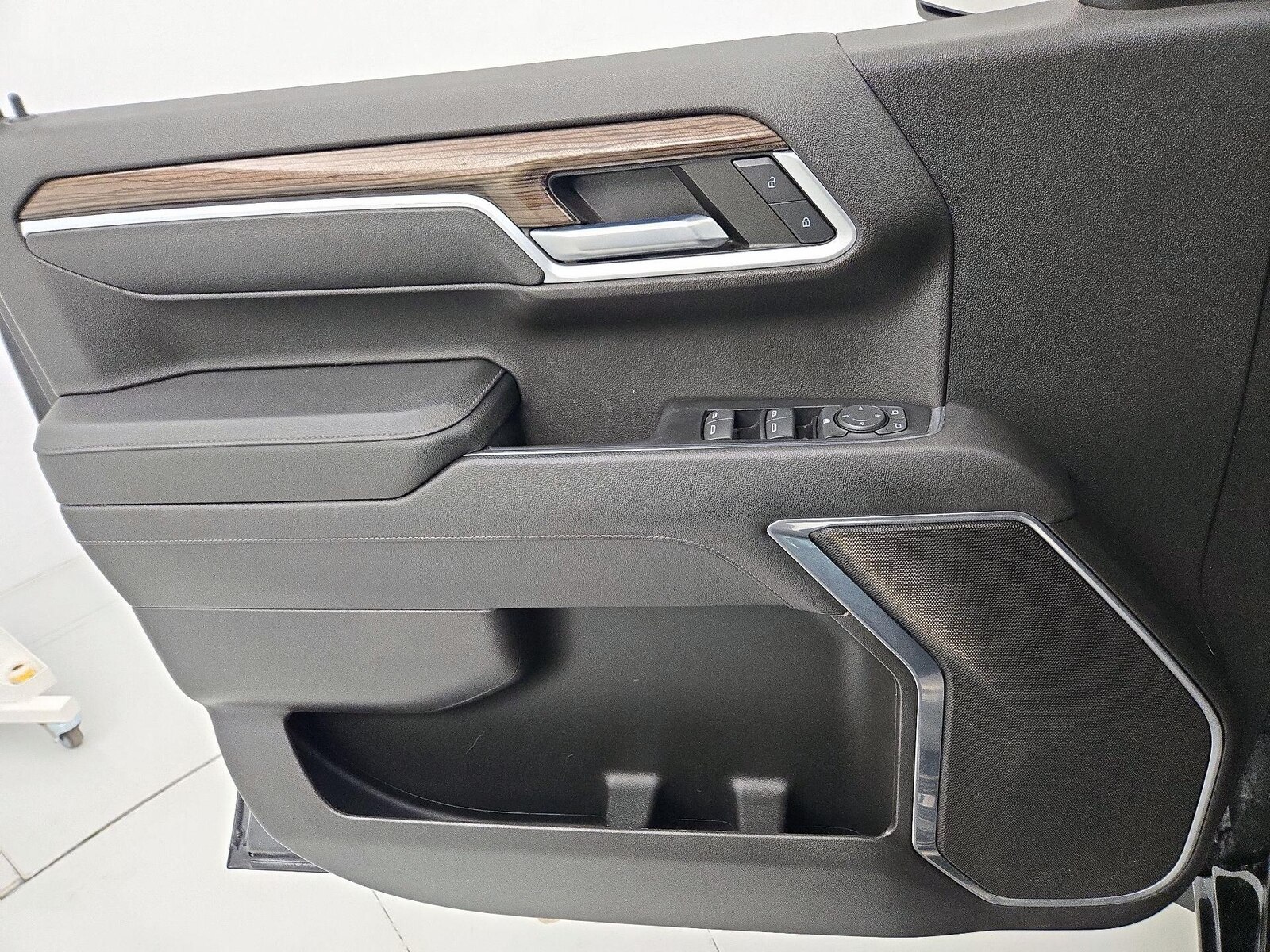 2022 Chevrolet Silverado 1500 LT - Photo 13