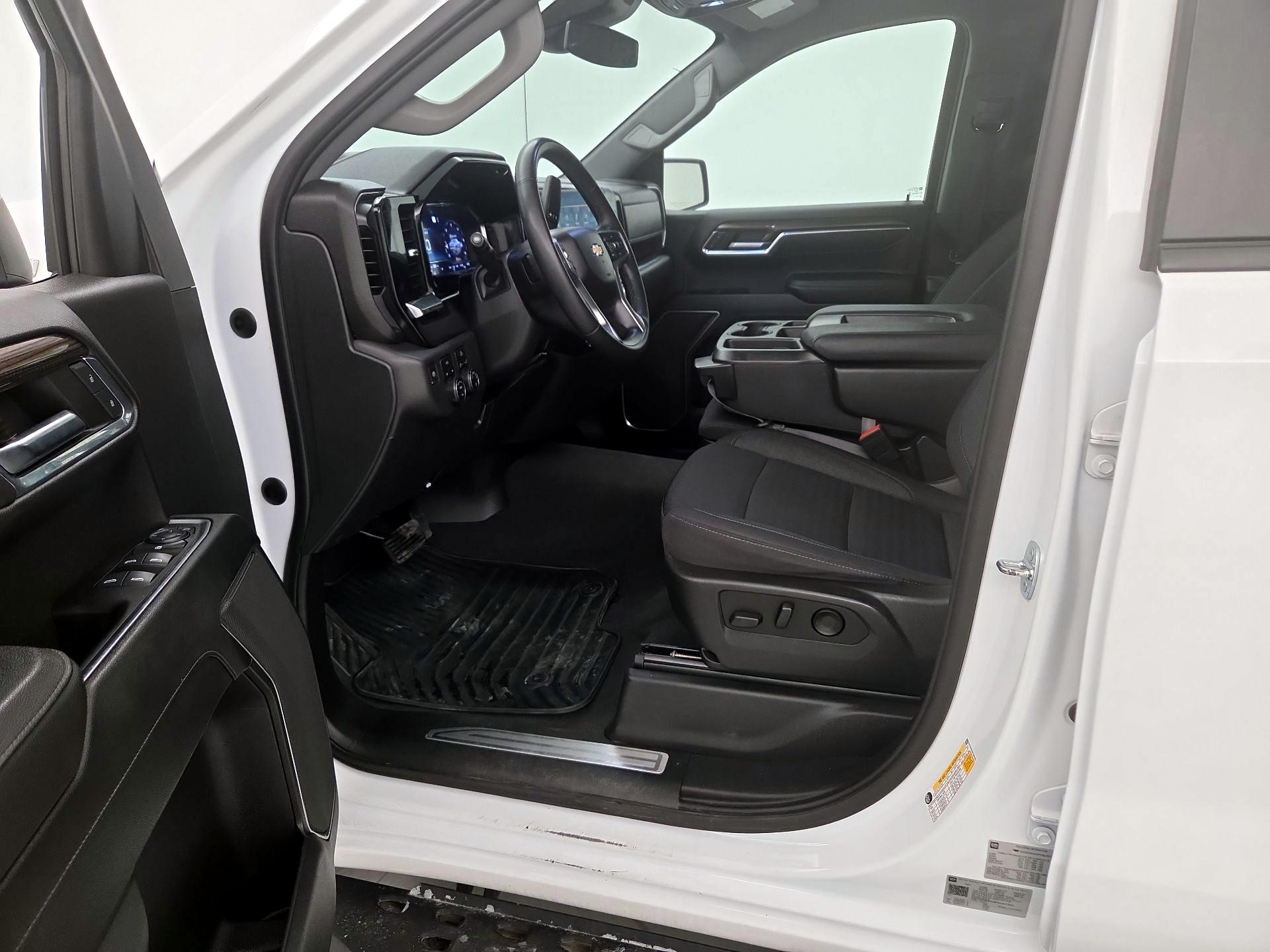 Thumbnail: 2023 Chevrolet Silverado 1500 - 11