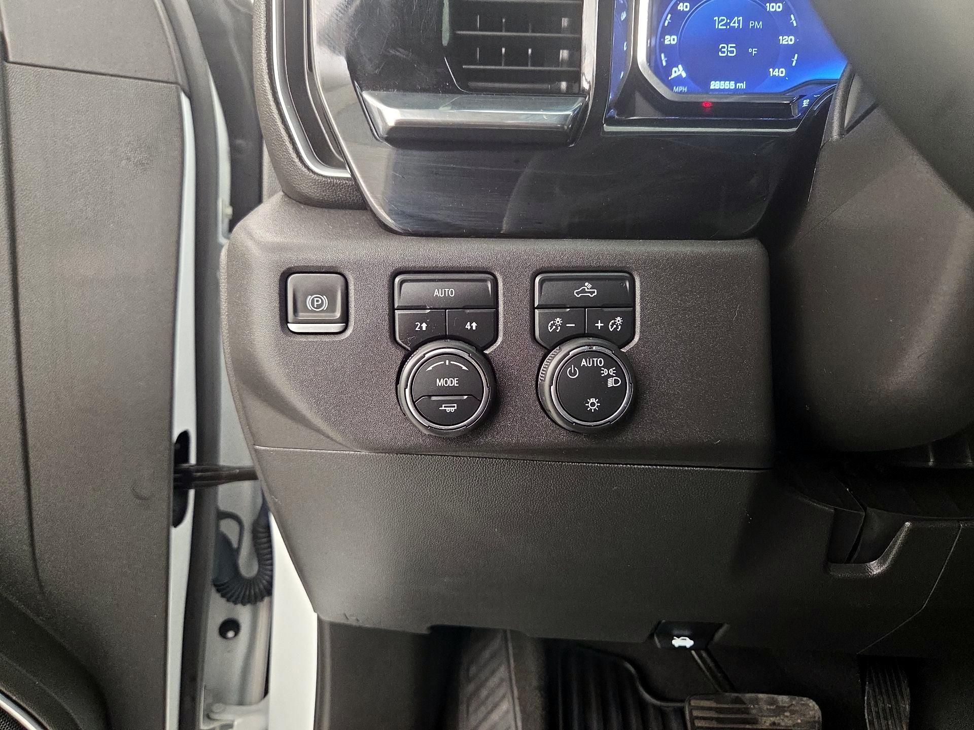 Thumbnail: 2023 Chevrolet Silverado 1500 - 13