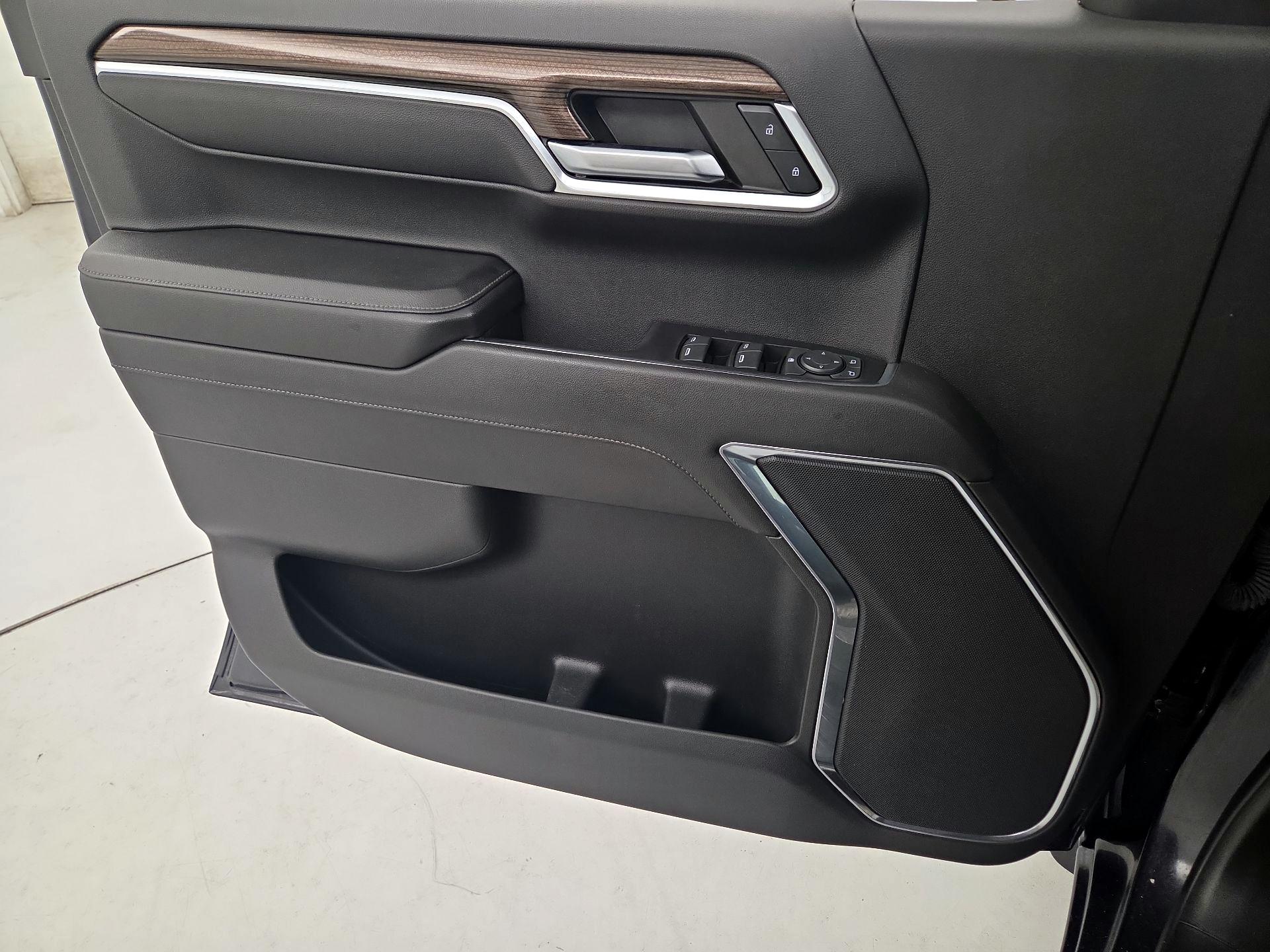 Thumbnail: 2023 Chevrolet Silverado 1500 - 12