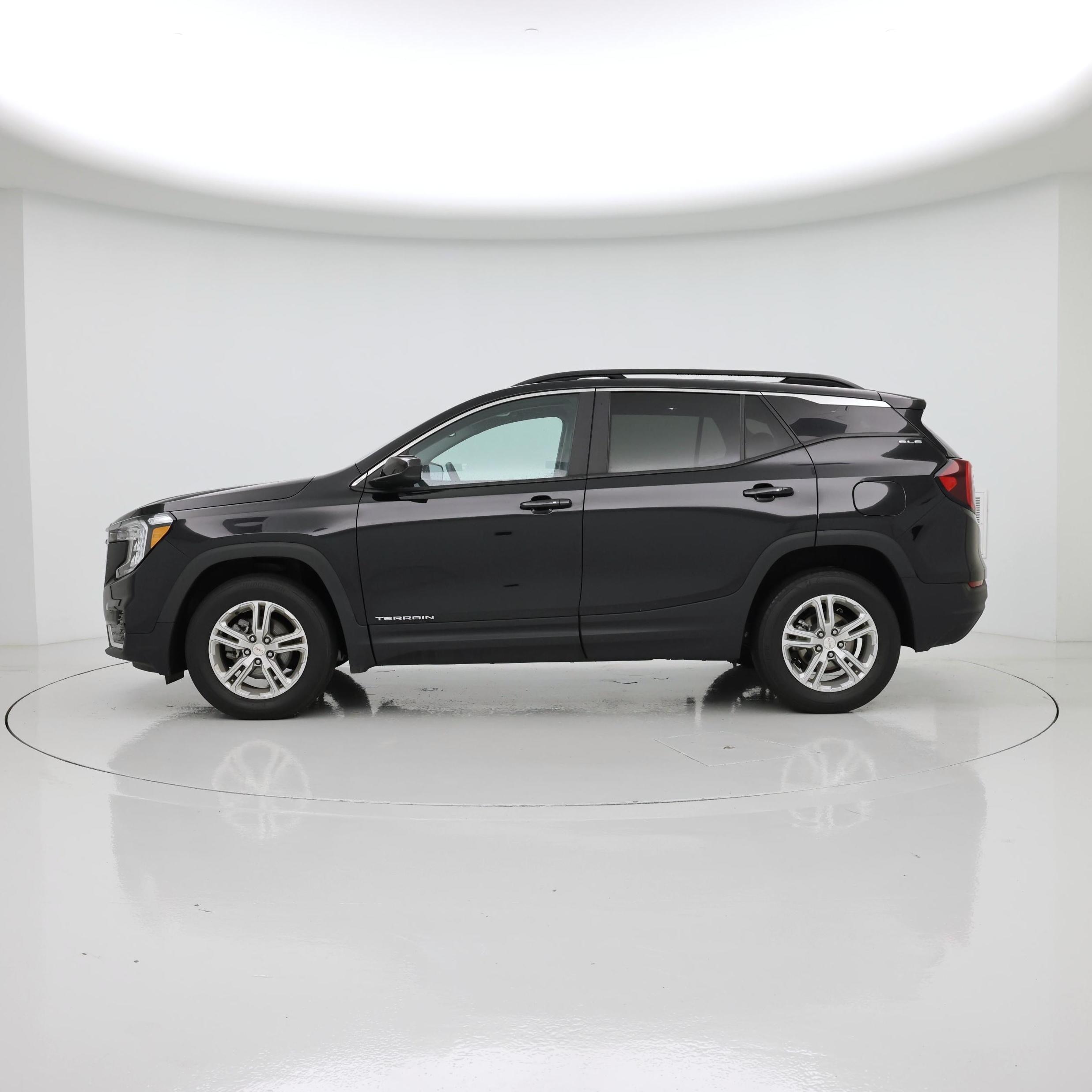 Thumbnail: 2022 GMC Terrain - 3