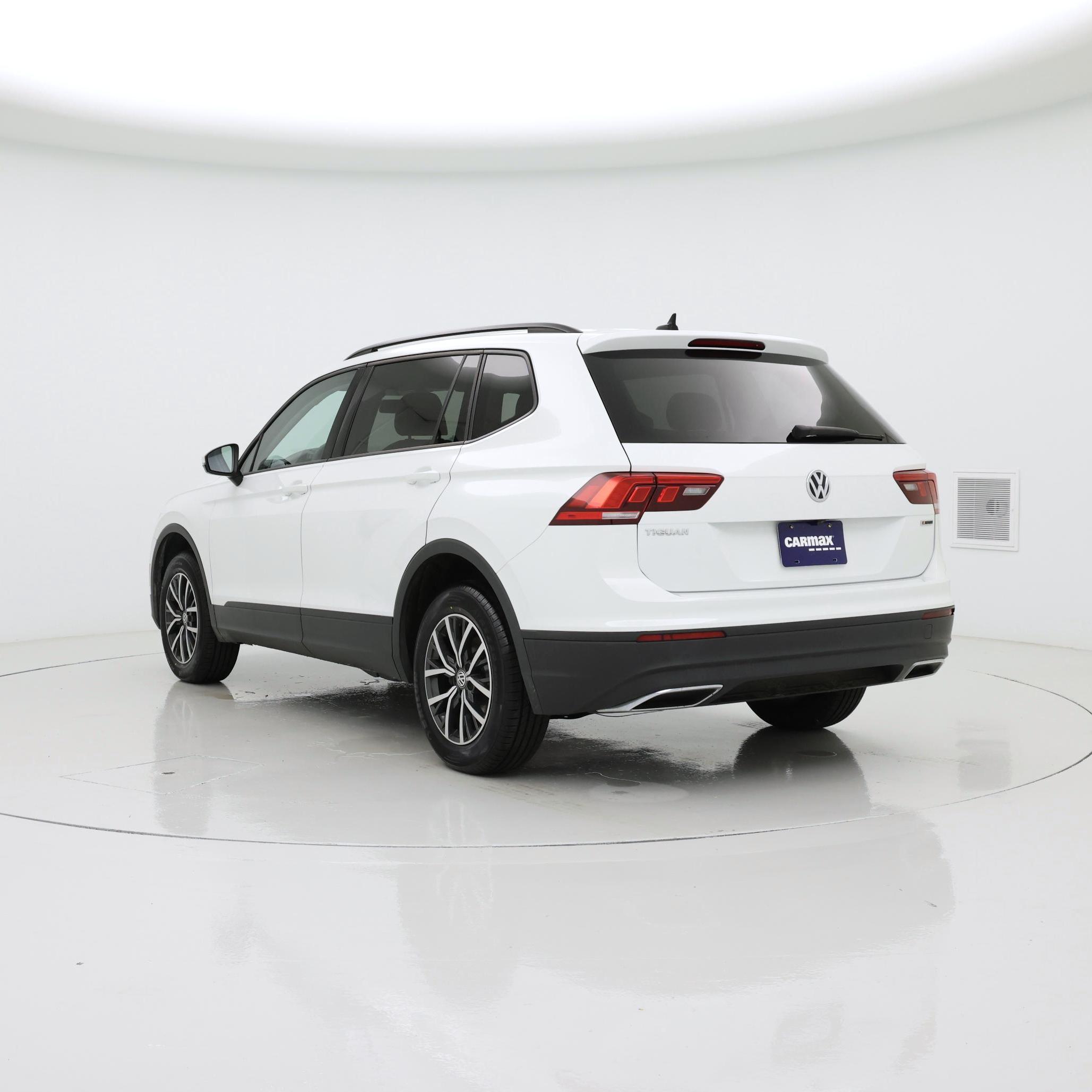 Thumbnail: 2021 Volkswagen Tiguan - 2