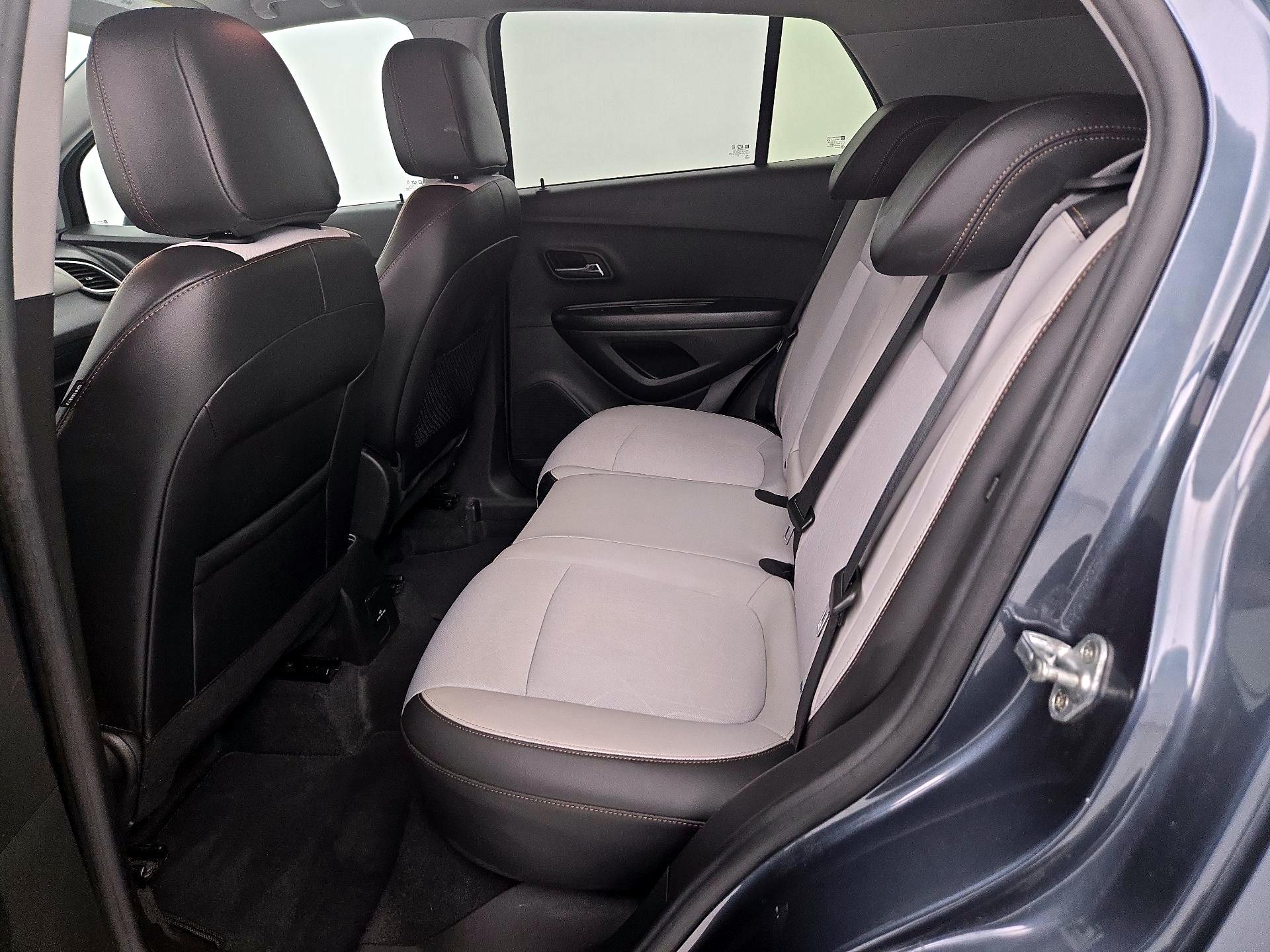 Thumbnail: 2022 Chevrolet Trax - 19