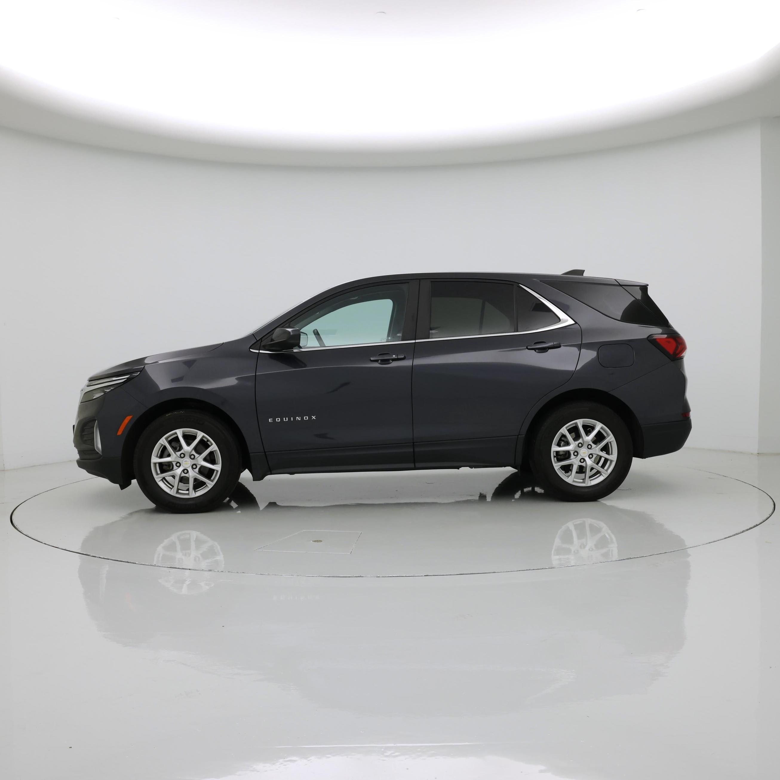 Thumbnail: 2023 Chevrolet Equinox - 3