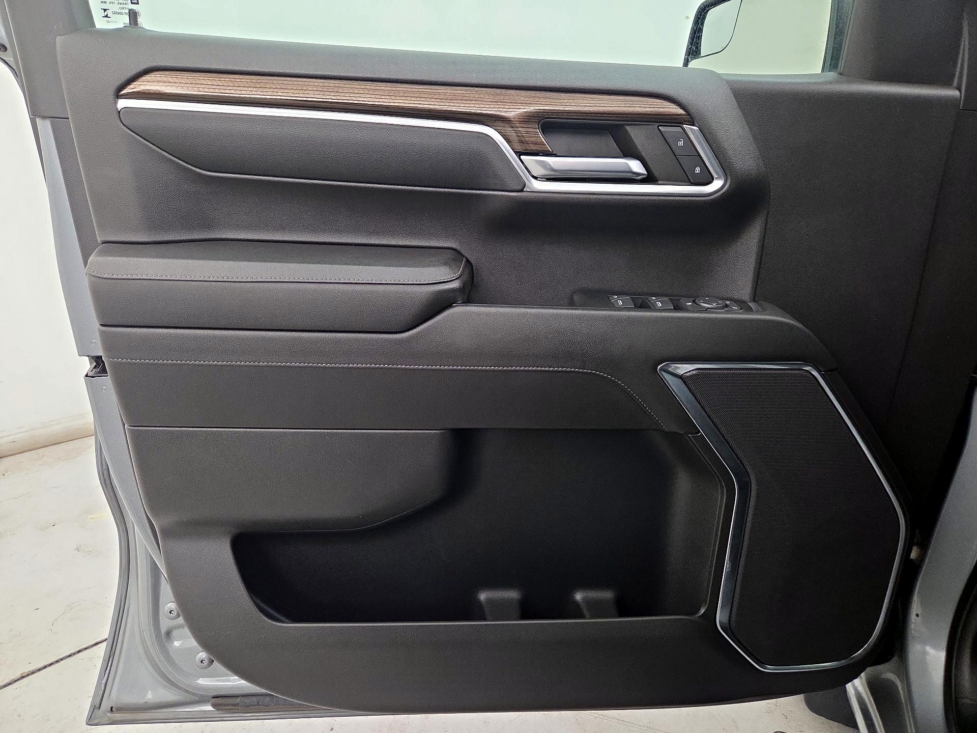 Thumbnail: 2023 Chevrolet Silverado 1500 - 12