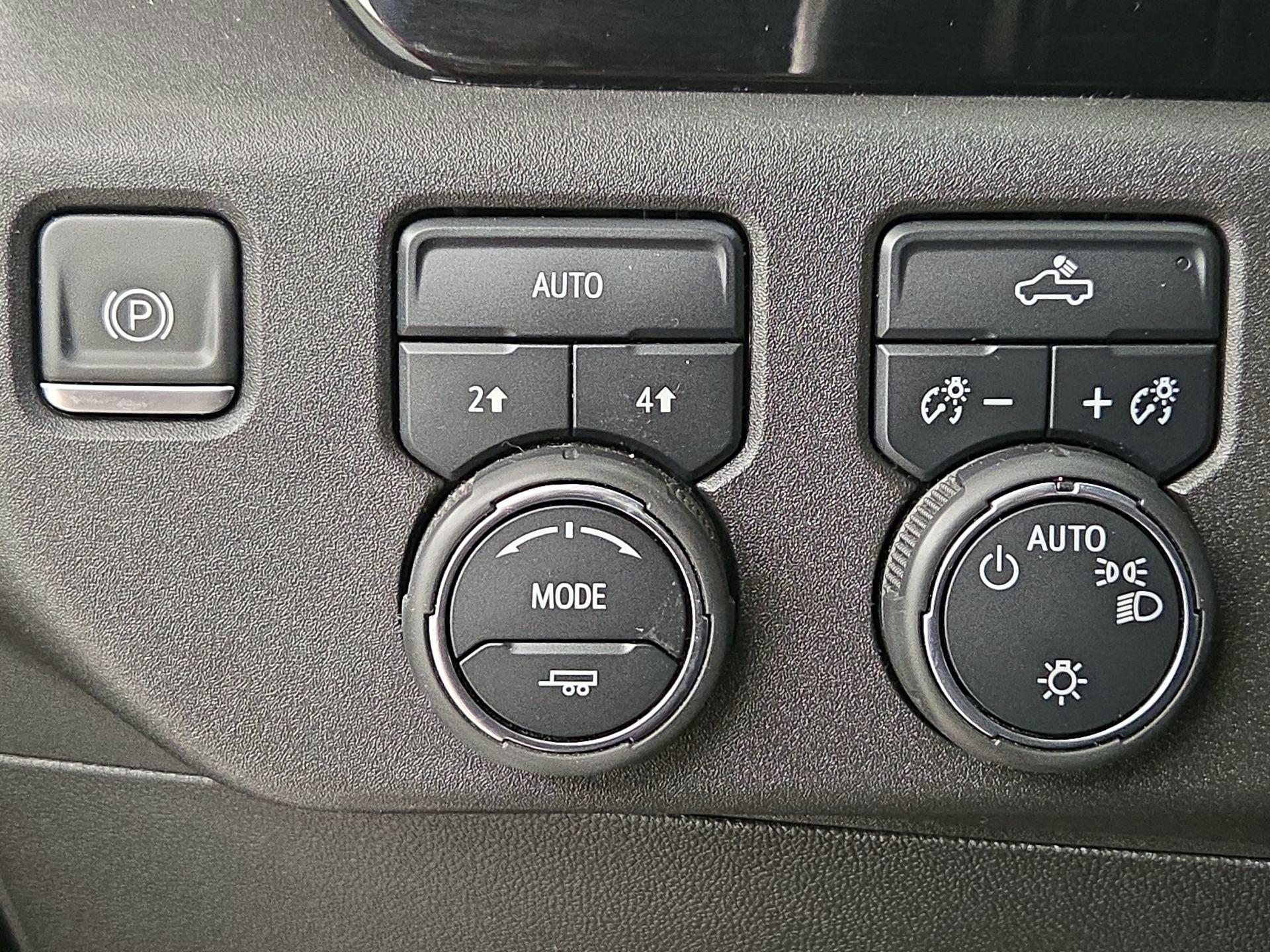 Thumbnail: 2022 Chevrolet Silverado 1500 - 13