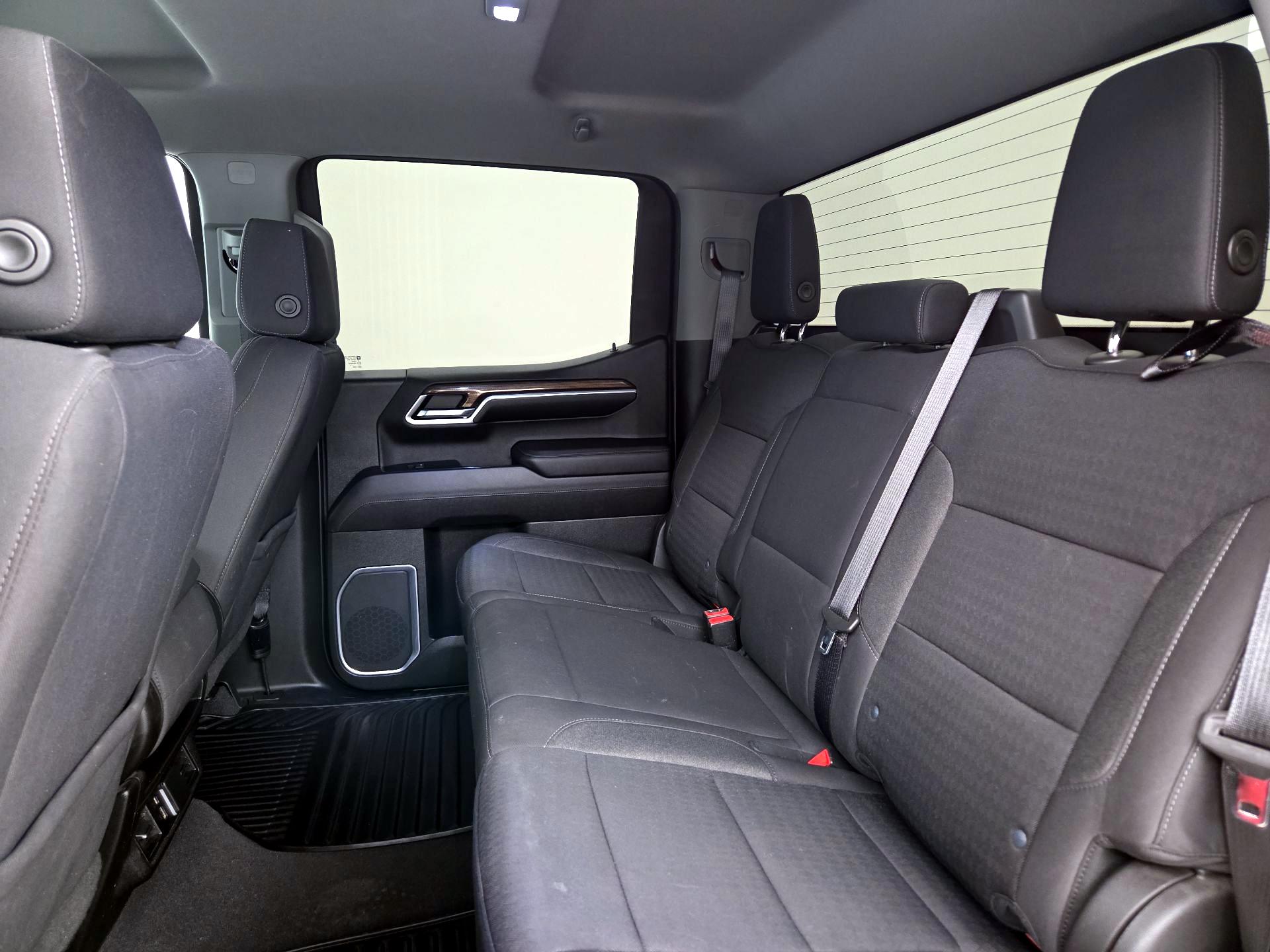 Thumbnail: 2022 Chevrolet Silverado 1500 - 19