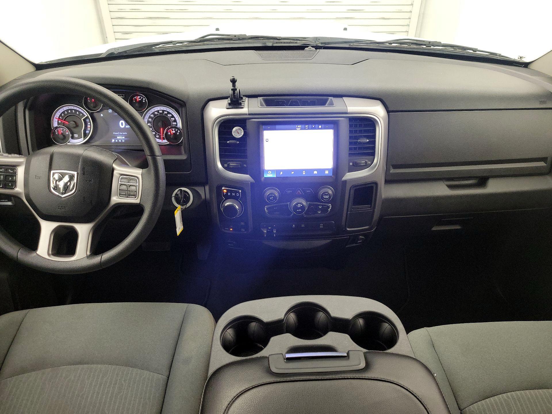 Thumbnail: 2022 RAM 1500 Classic - 9