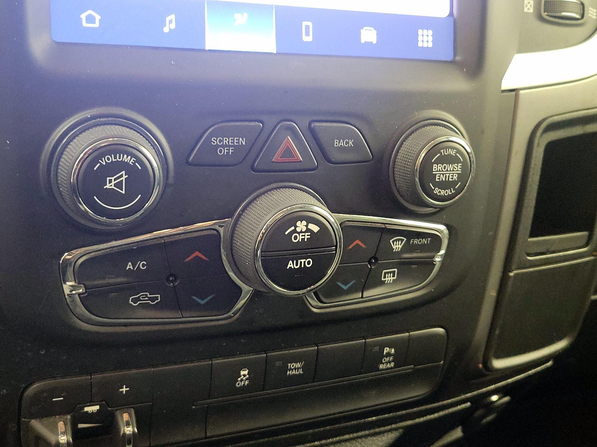 Thumbnail: 2022 RAM 1500 Classic - 16
