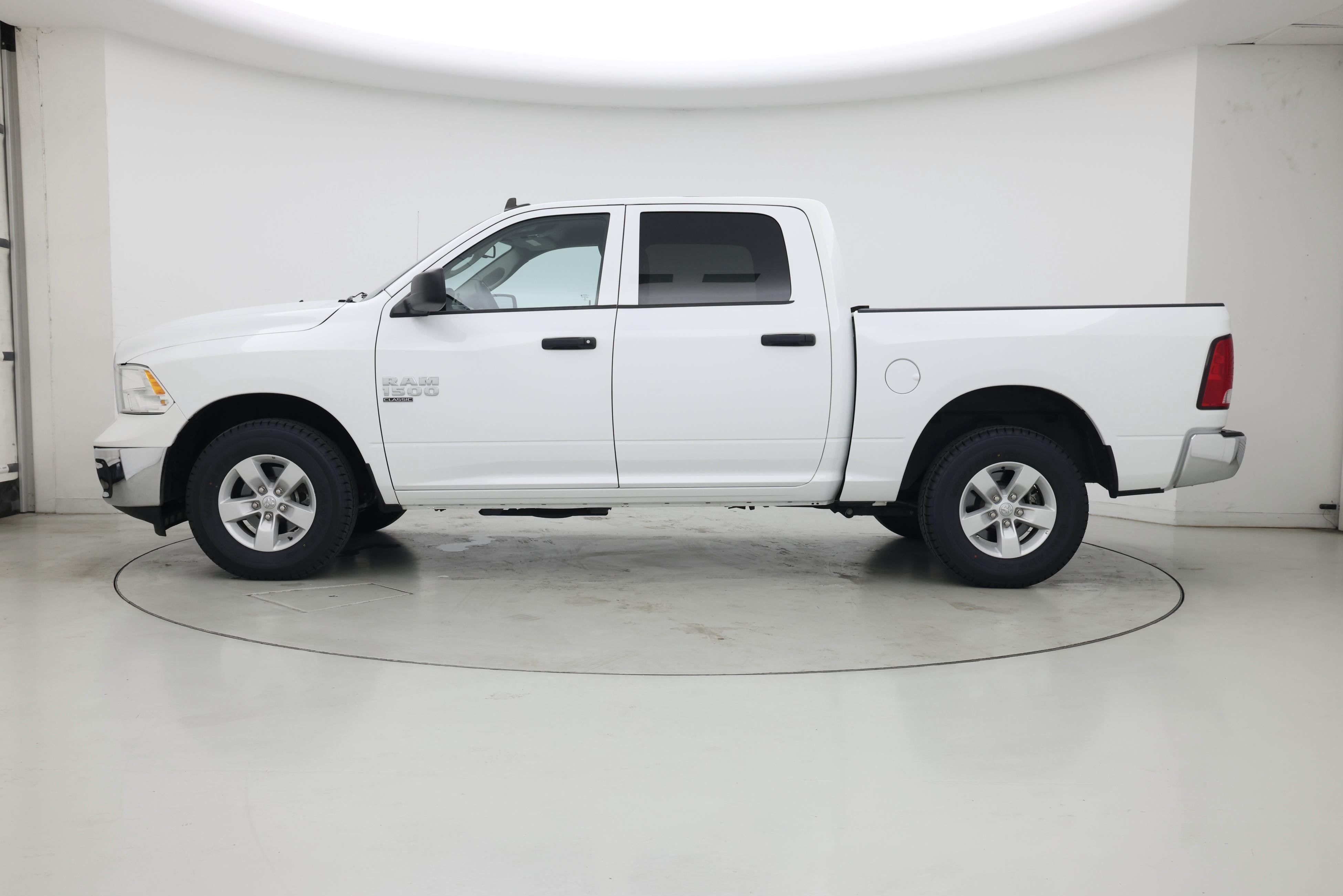 Thumbnail: 2022 RAM 1500 Classic - 3