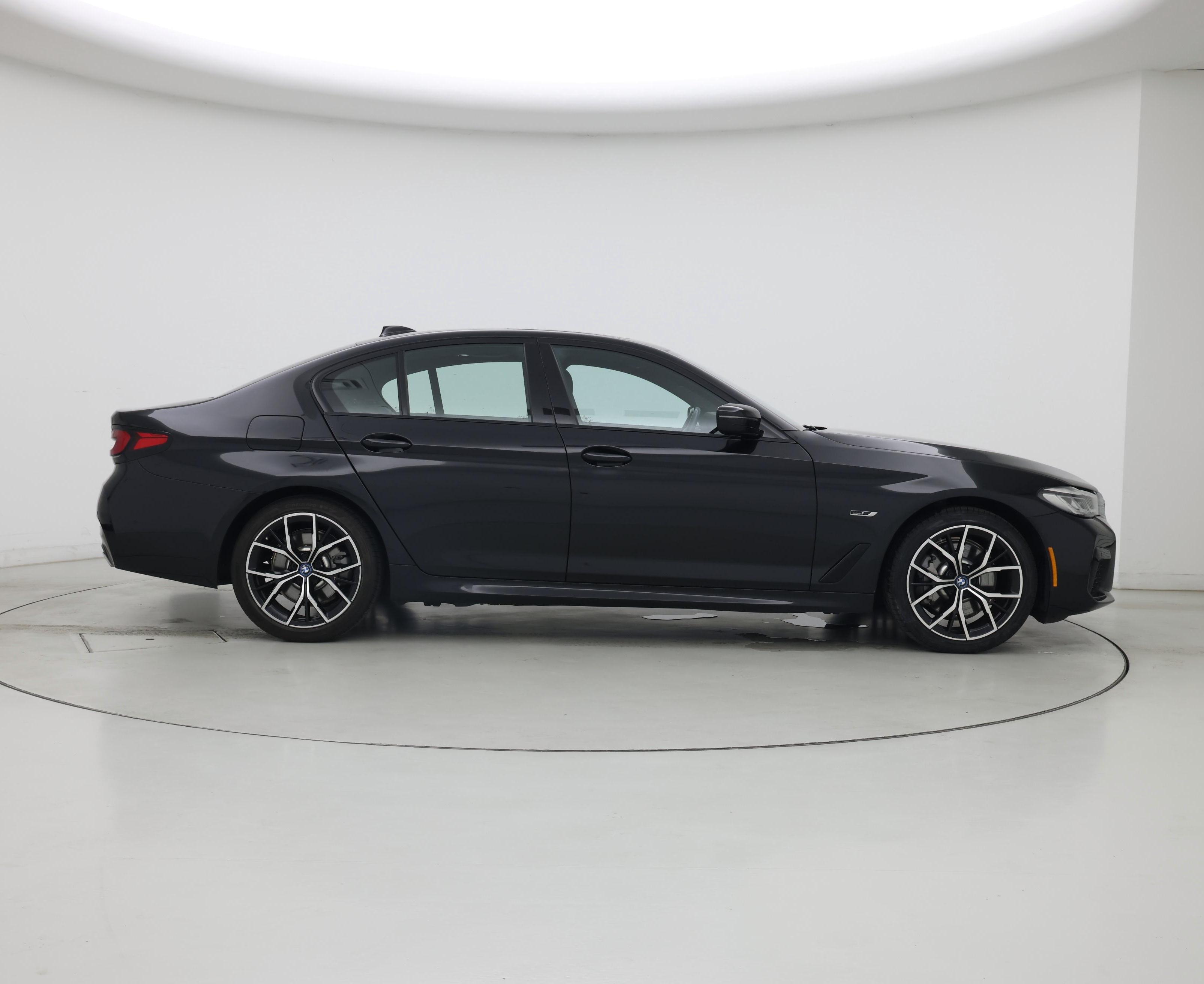 Thumbnail: 2023 BMW 5 Series - 7