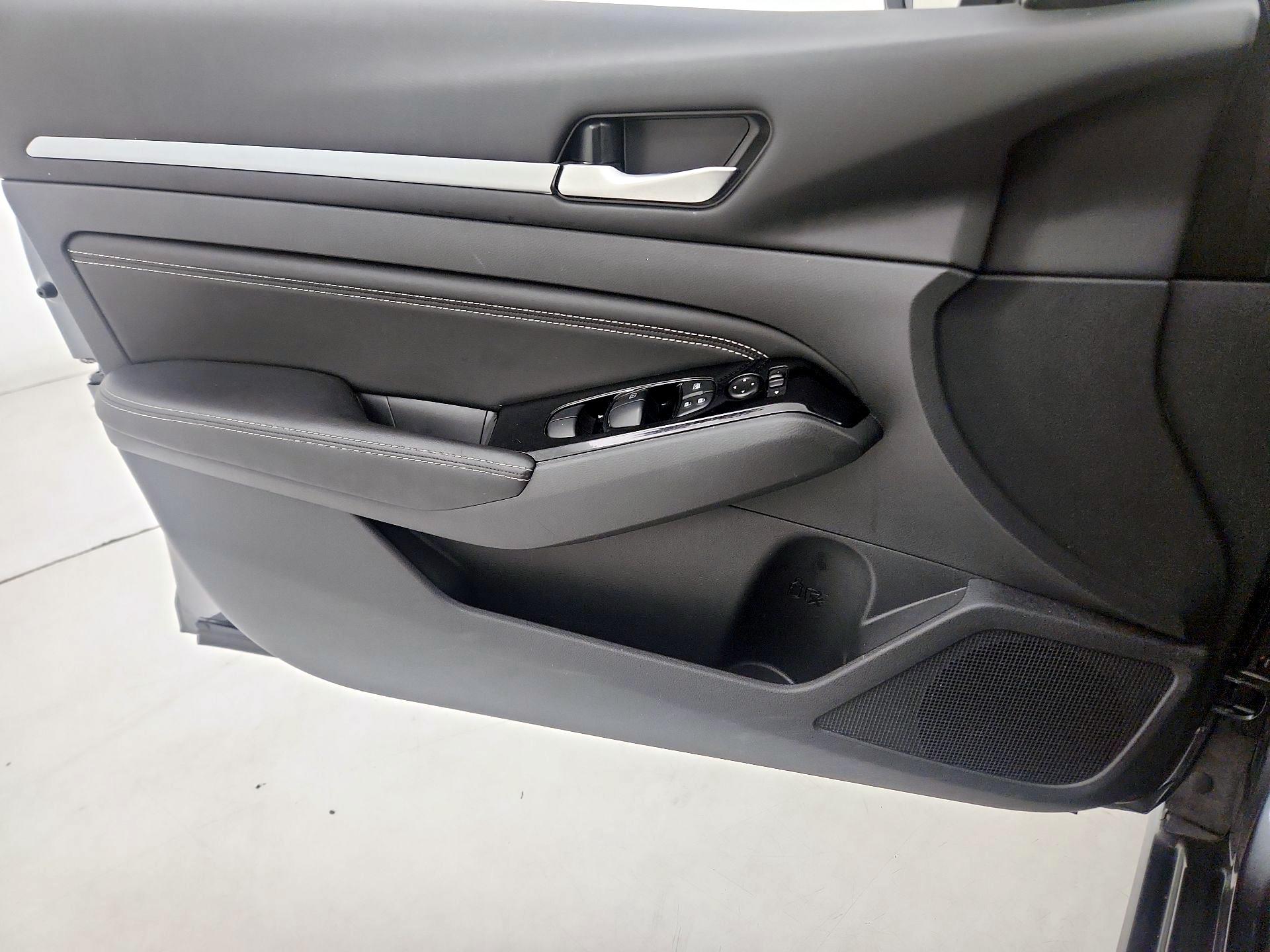 Thumbnail: 2023 Nissan Altima - 12